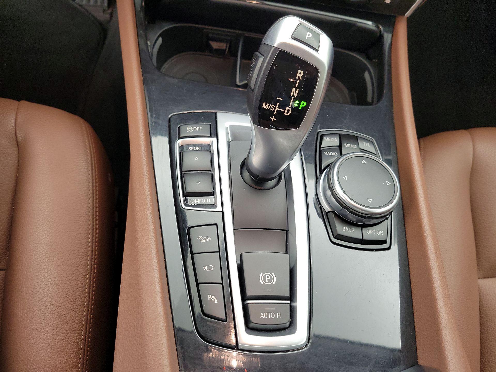 Thumbnail: 2017 BMW 5 Series - 18