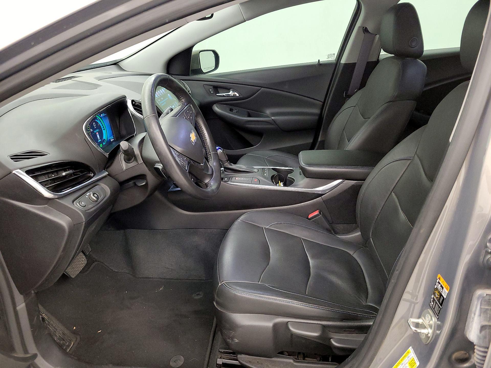 Thumbnail: 2017 Chevrolet Volt - 11