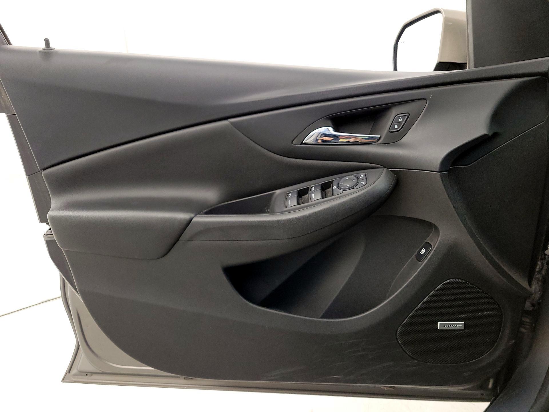 Thumbnail: 2017 Chevrolet Volt - 12