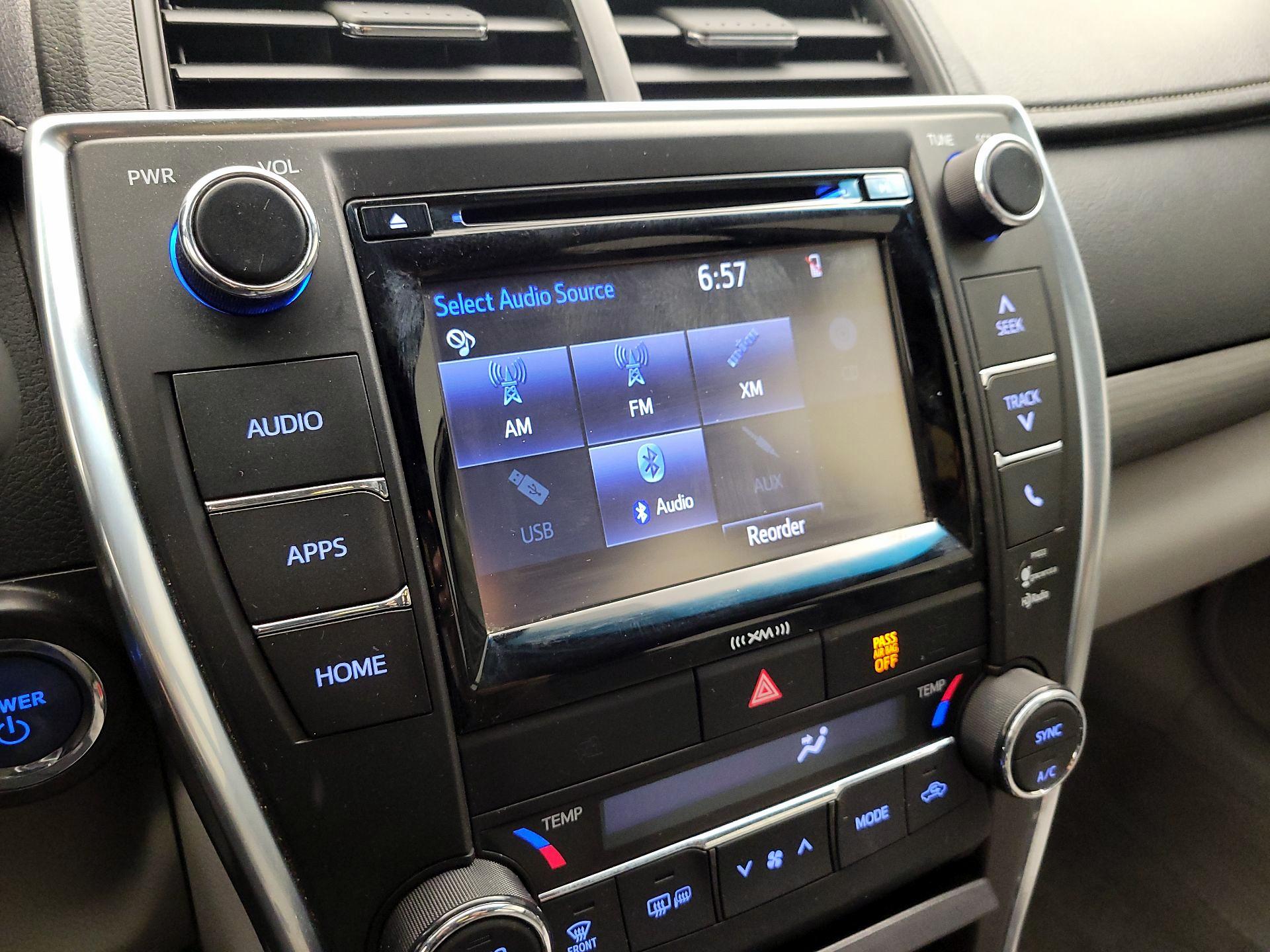 Thumbnail: 2016 Toyota Camry - 15