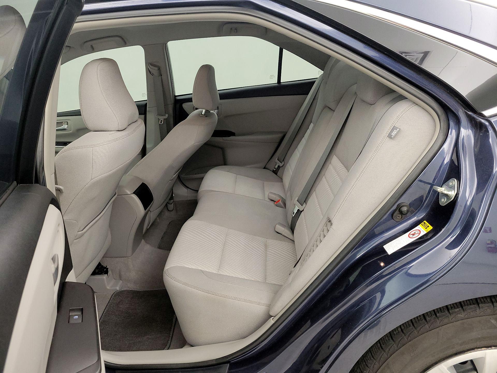 Thumbnail: 2016 Toyota Camry - 19