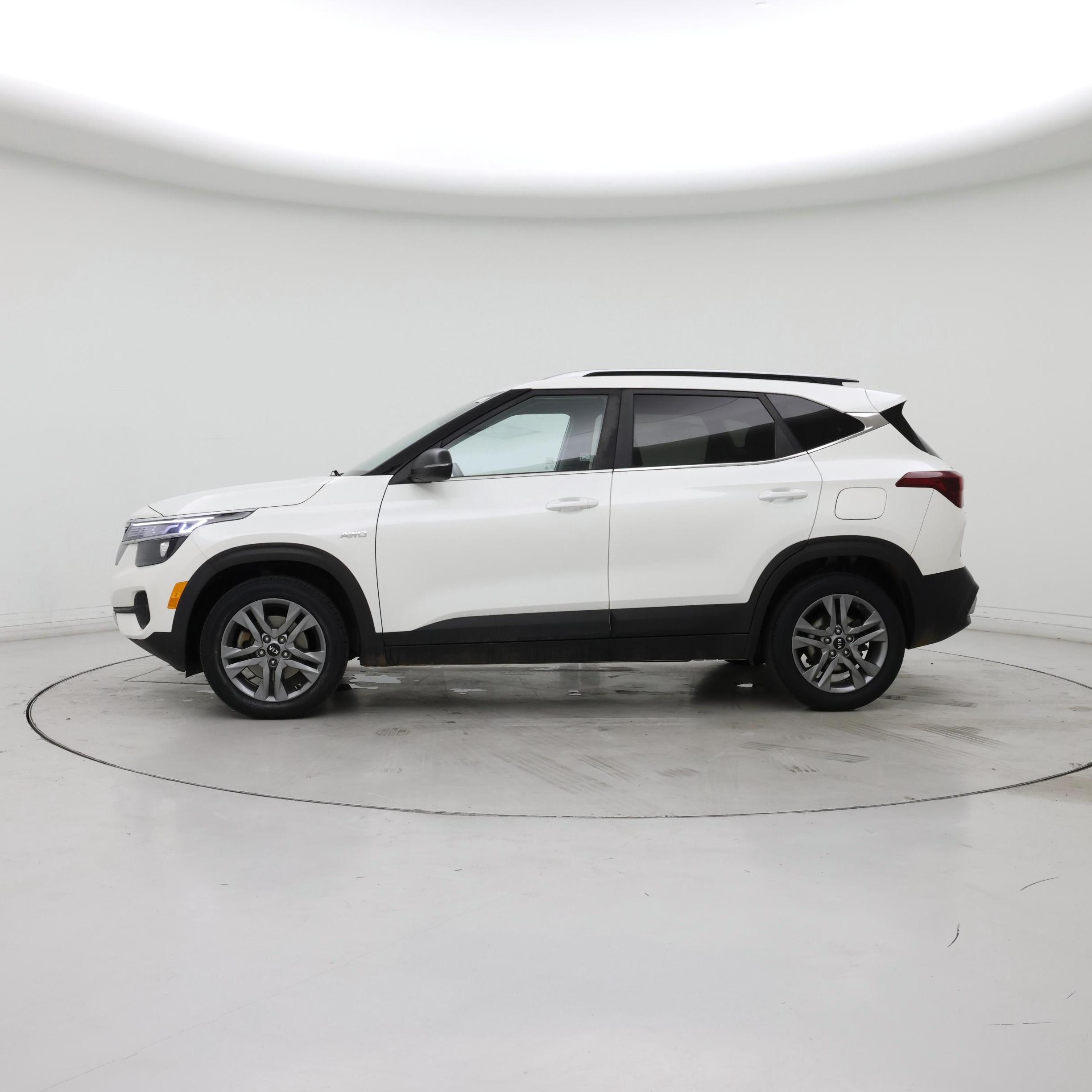 Thumbnail: 2021 Kia Seltos - 3