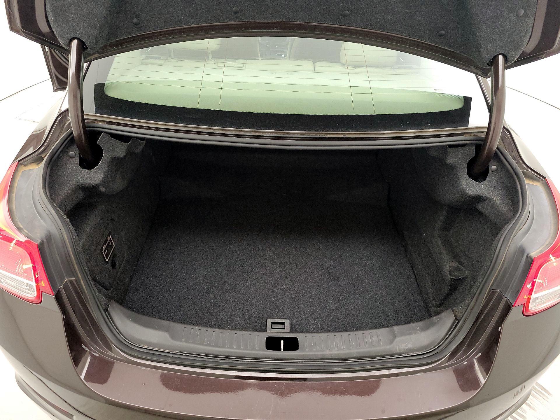 Thumbnail: 2015 Chevrolet Malibu - 20