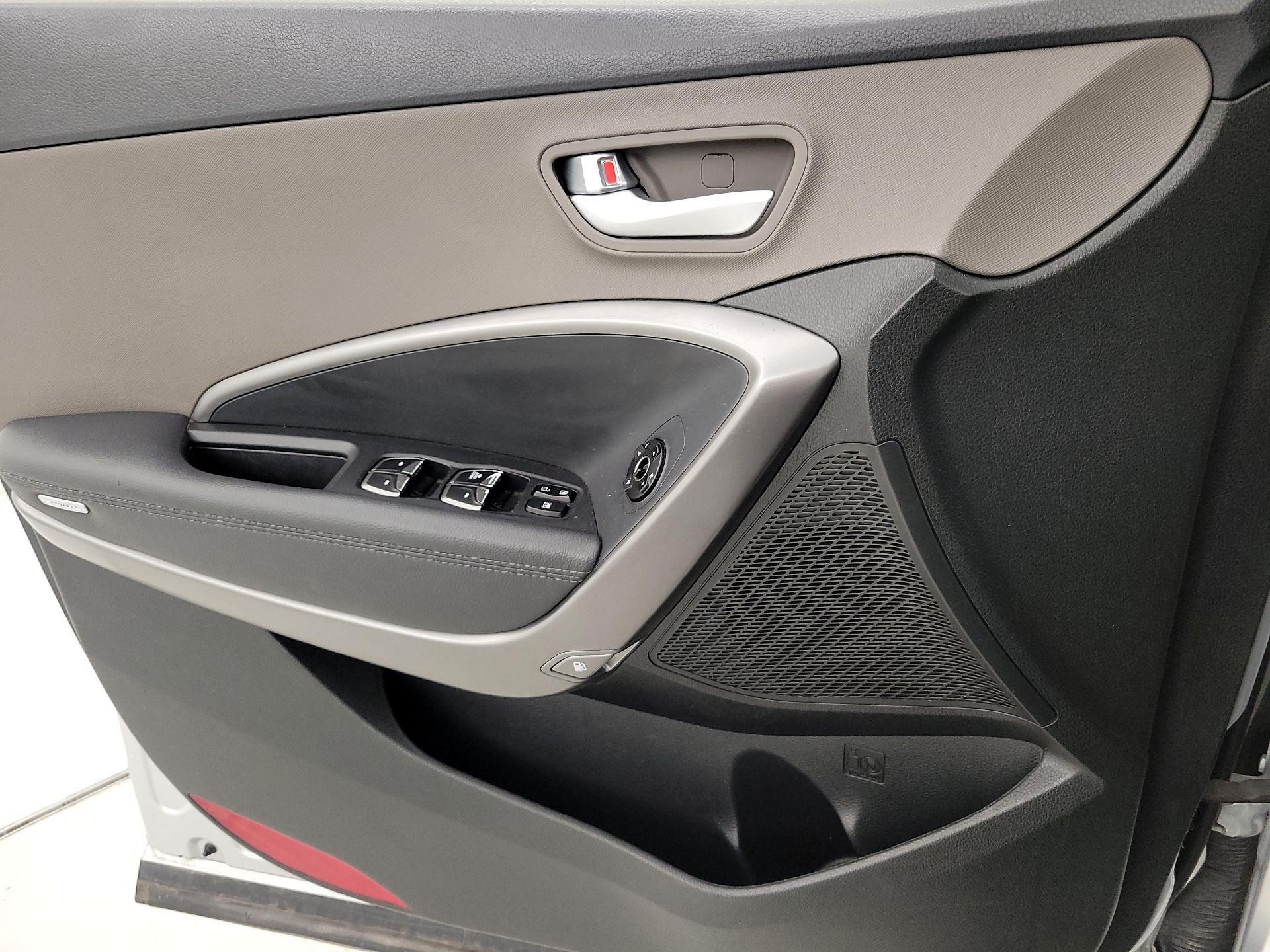 Thumbnail: 2018 Hyundai Santa Fe - 12