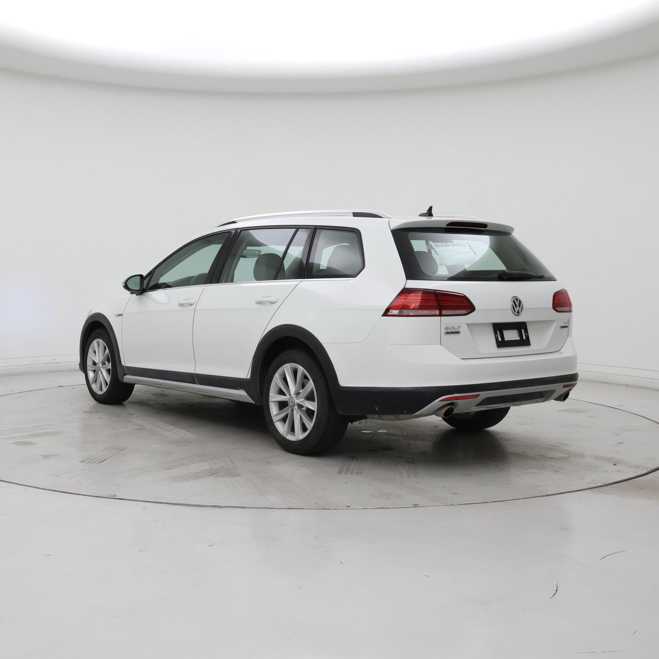 Thumbnail: 2018 Volkswagen Golf - 2