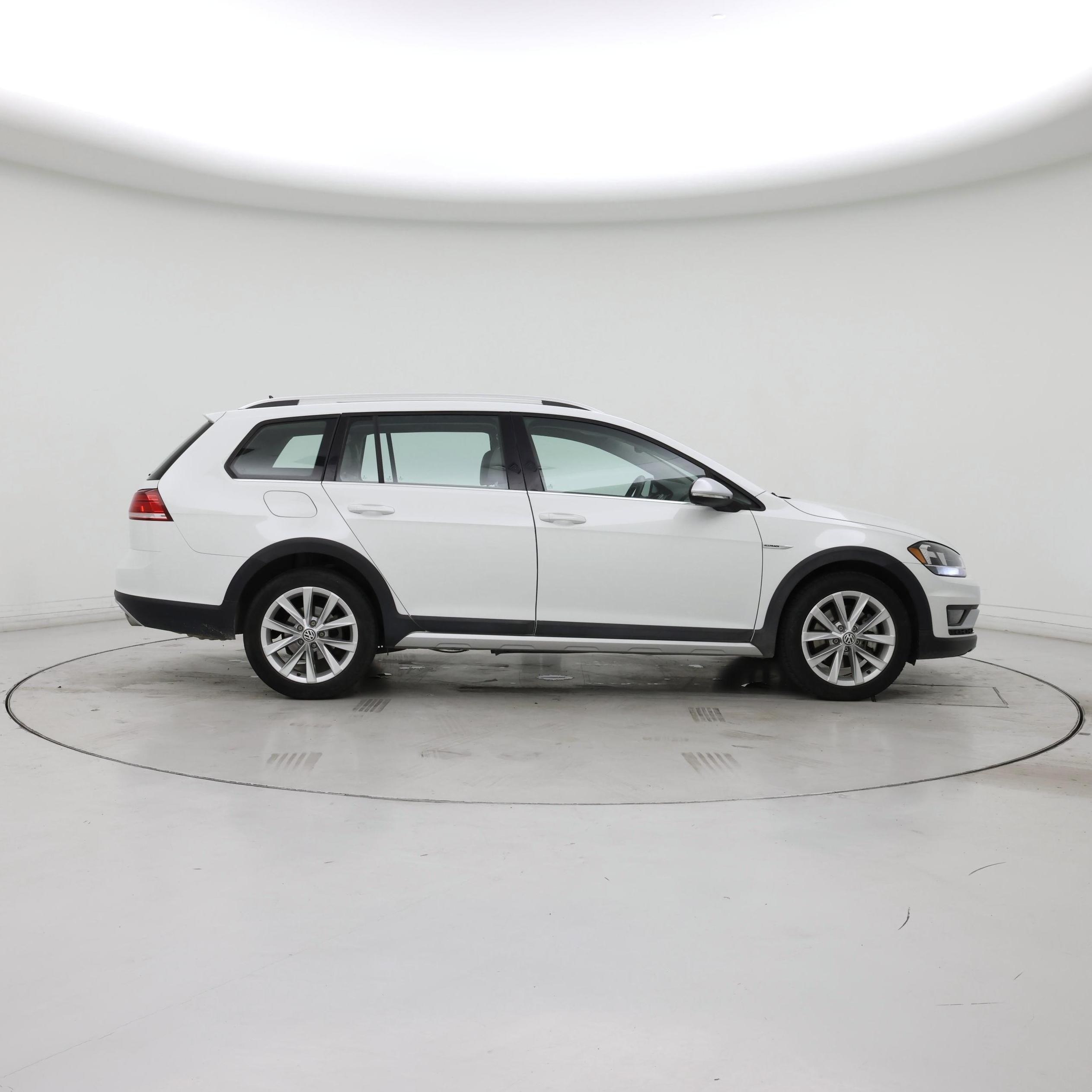 Thumbnail: 2018 Volkswagen Golf - 7