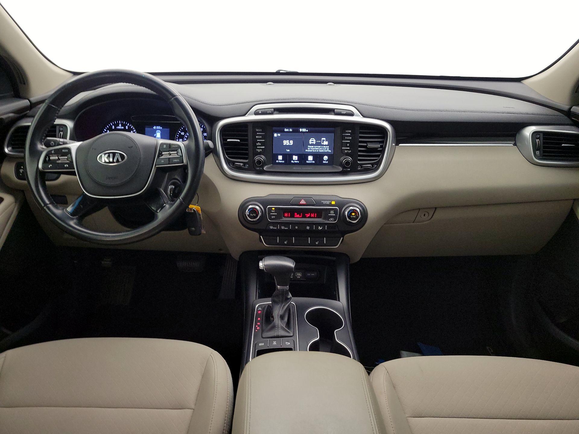 Thumbnail: 2019 Kia Sorento - 9