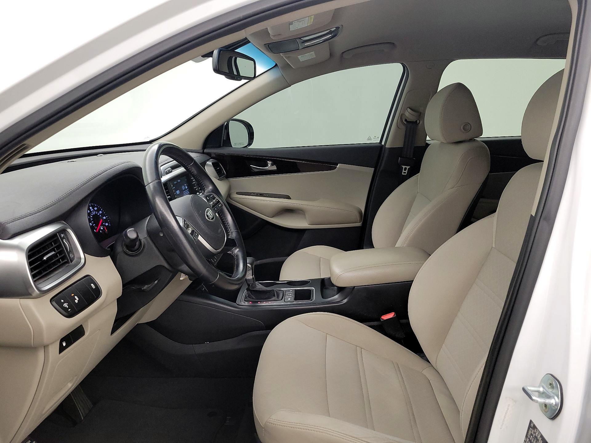 Thumbnail: 2019 Kia Sorento - 11