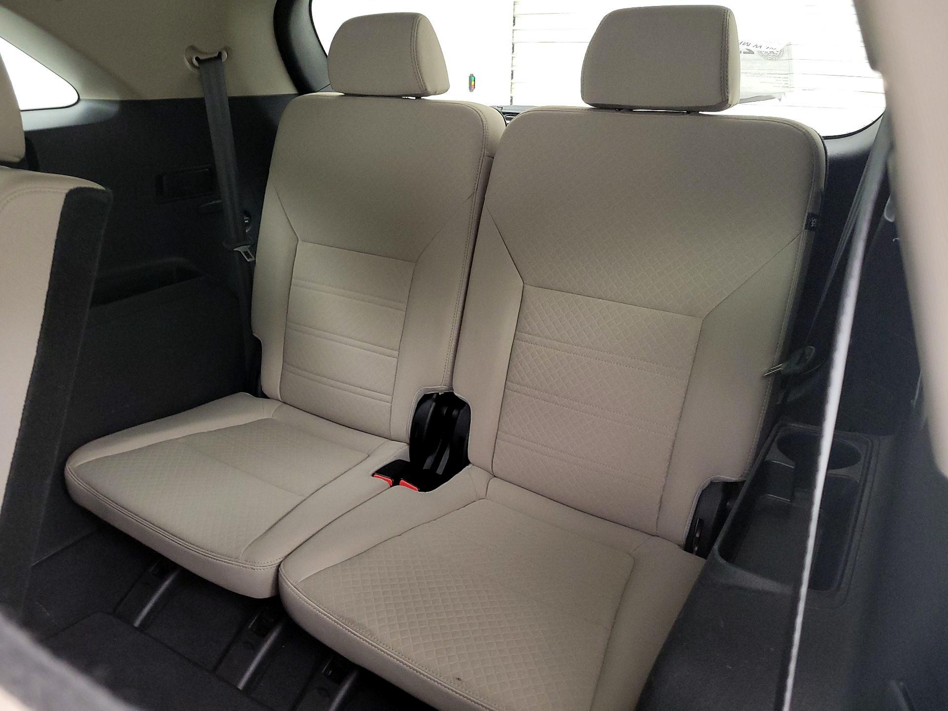 Thumbnail: 2019 Kia Sorento - 20