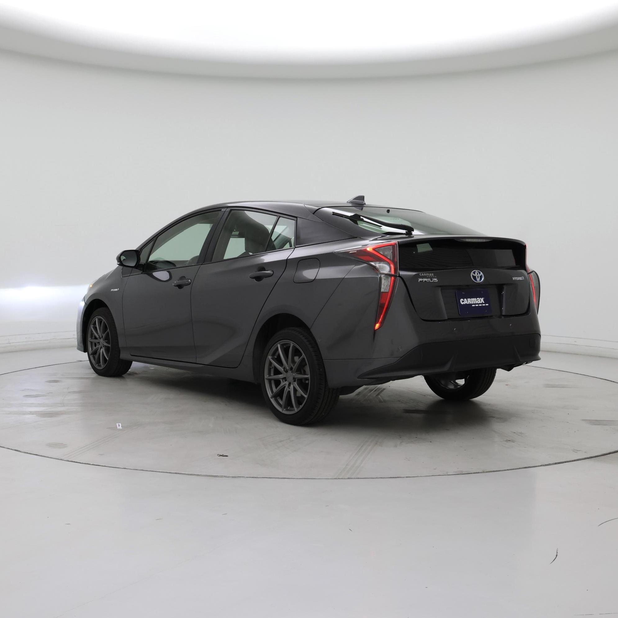 Thumbnail: 2018 Toyota Prius - 2
