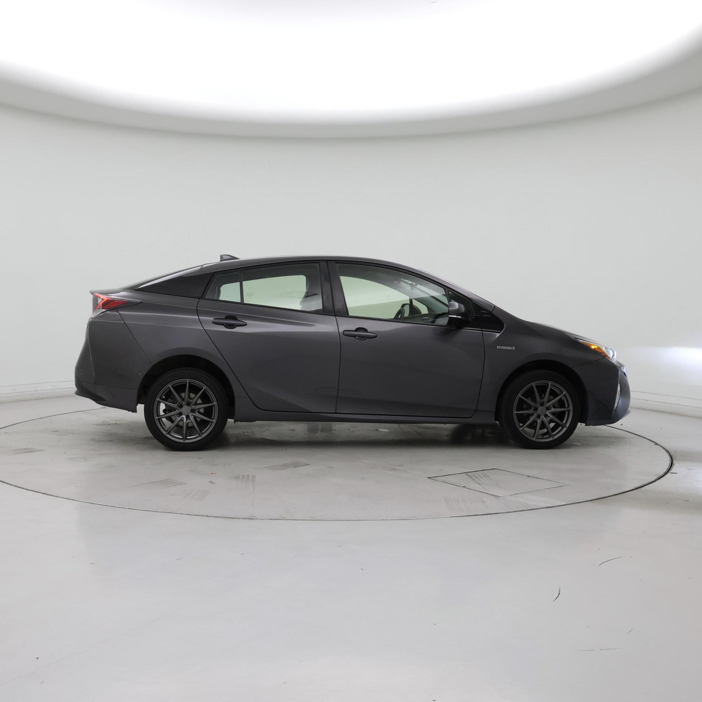 Thumbnail: 2018 Toyota Prius - 7