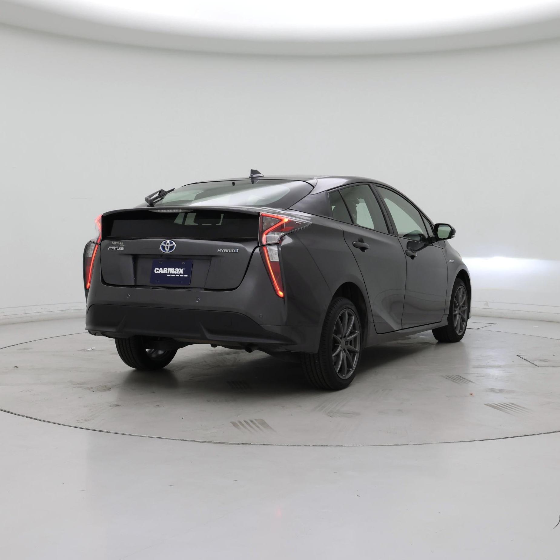Thumbnail: 2018 Toyota Prius - 8