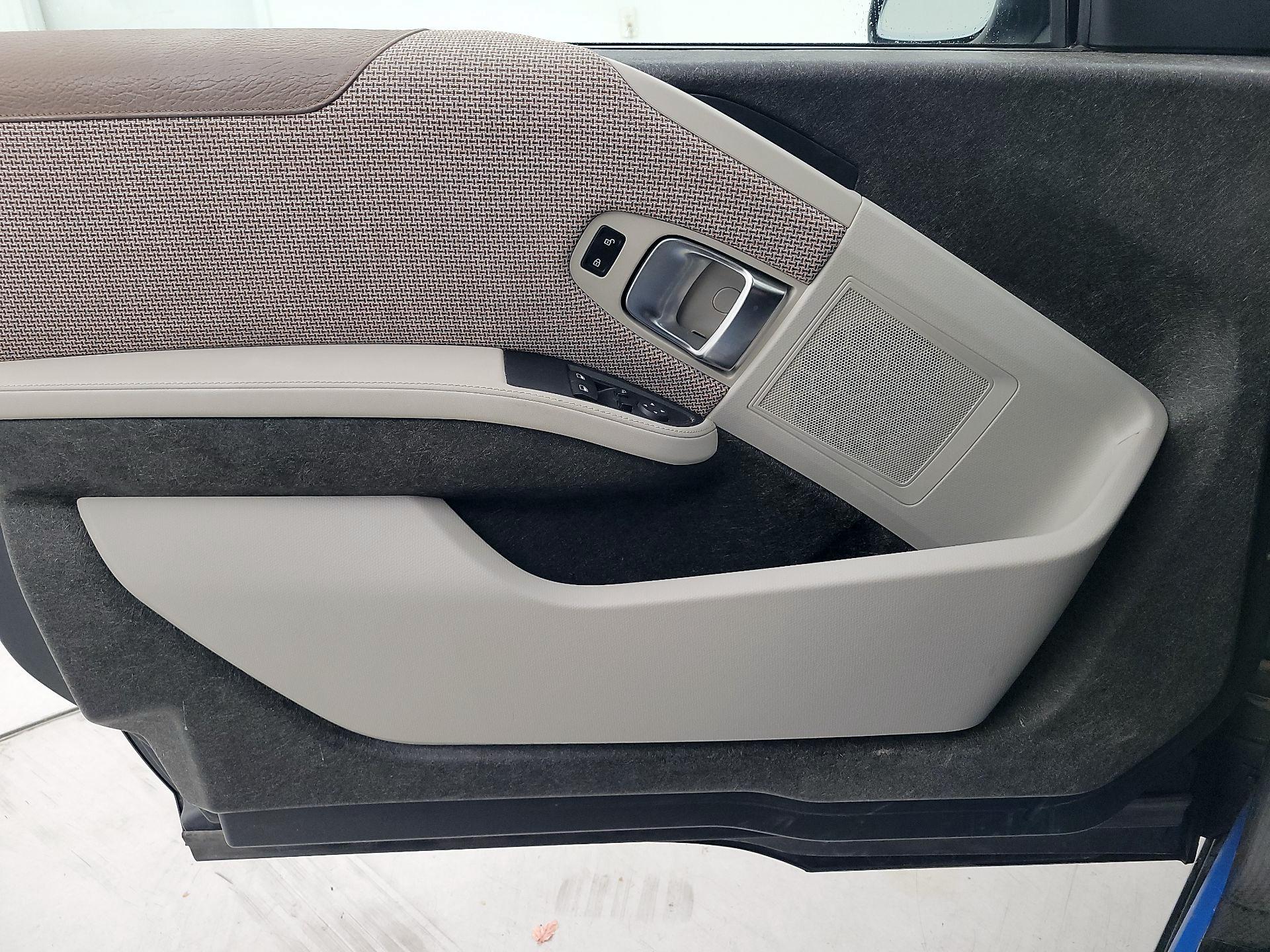 Thumbnail: 2019 BMW i3 - 12