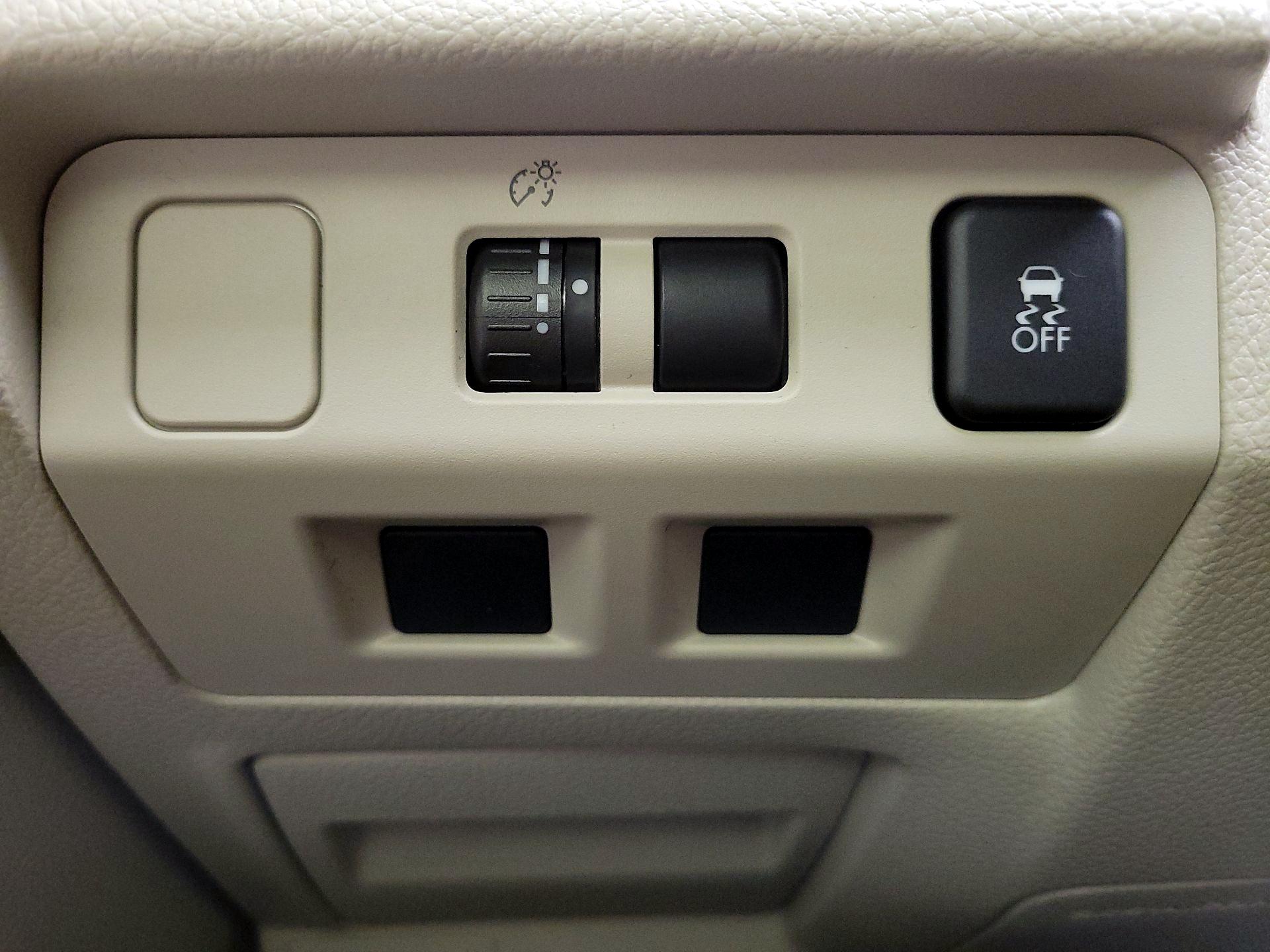 Thumbnail: 2014 Subaru XV Crosstrek - 13