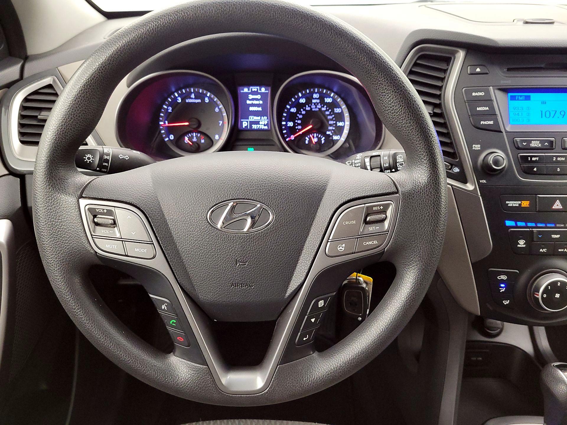 Thumbnail: 2016 Hyundai Santa Fe - 10