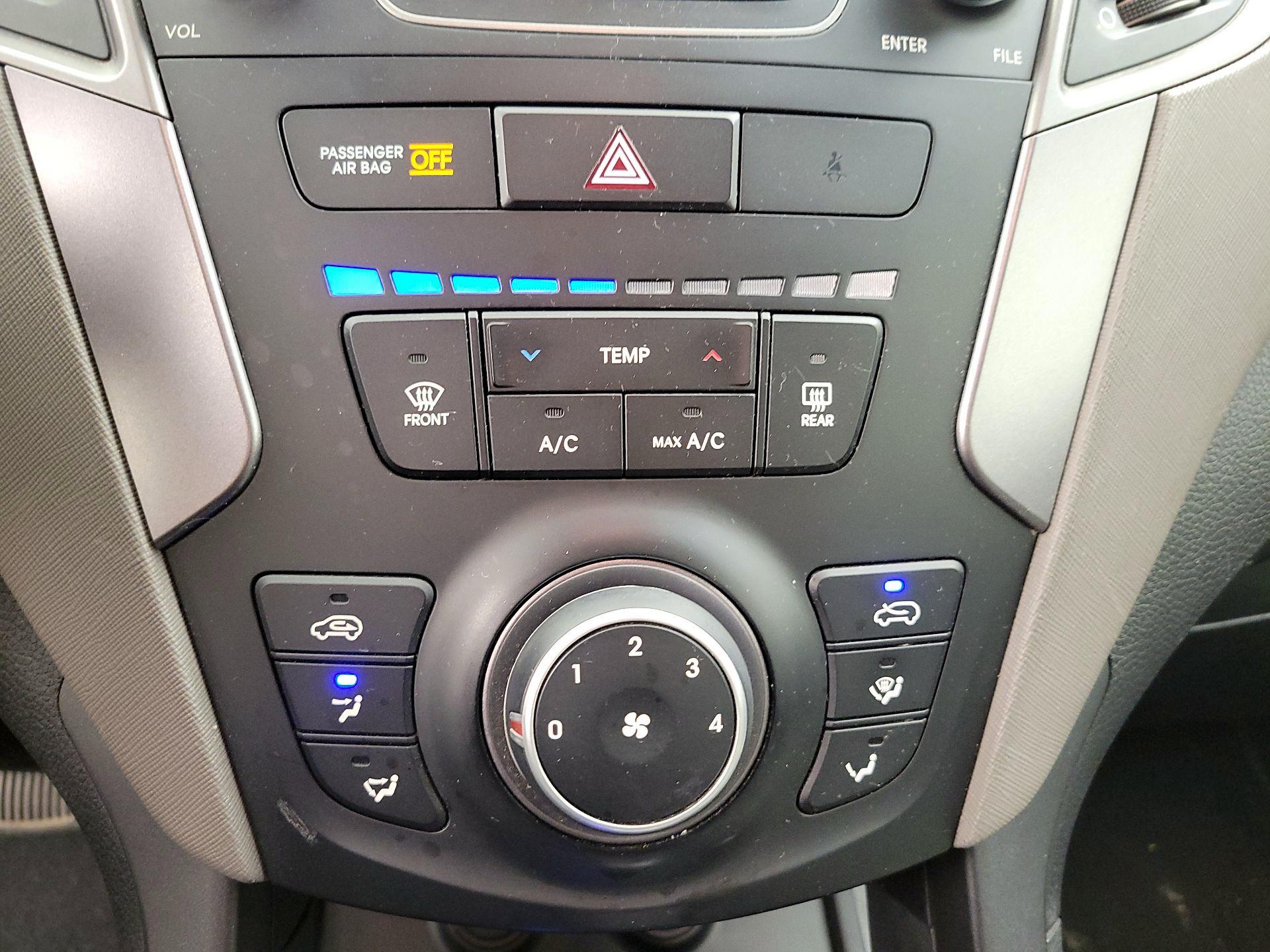 Thumbnail: 2016 Hyundai Santa Fe - 15