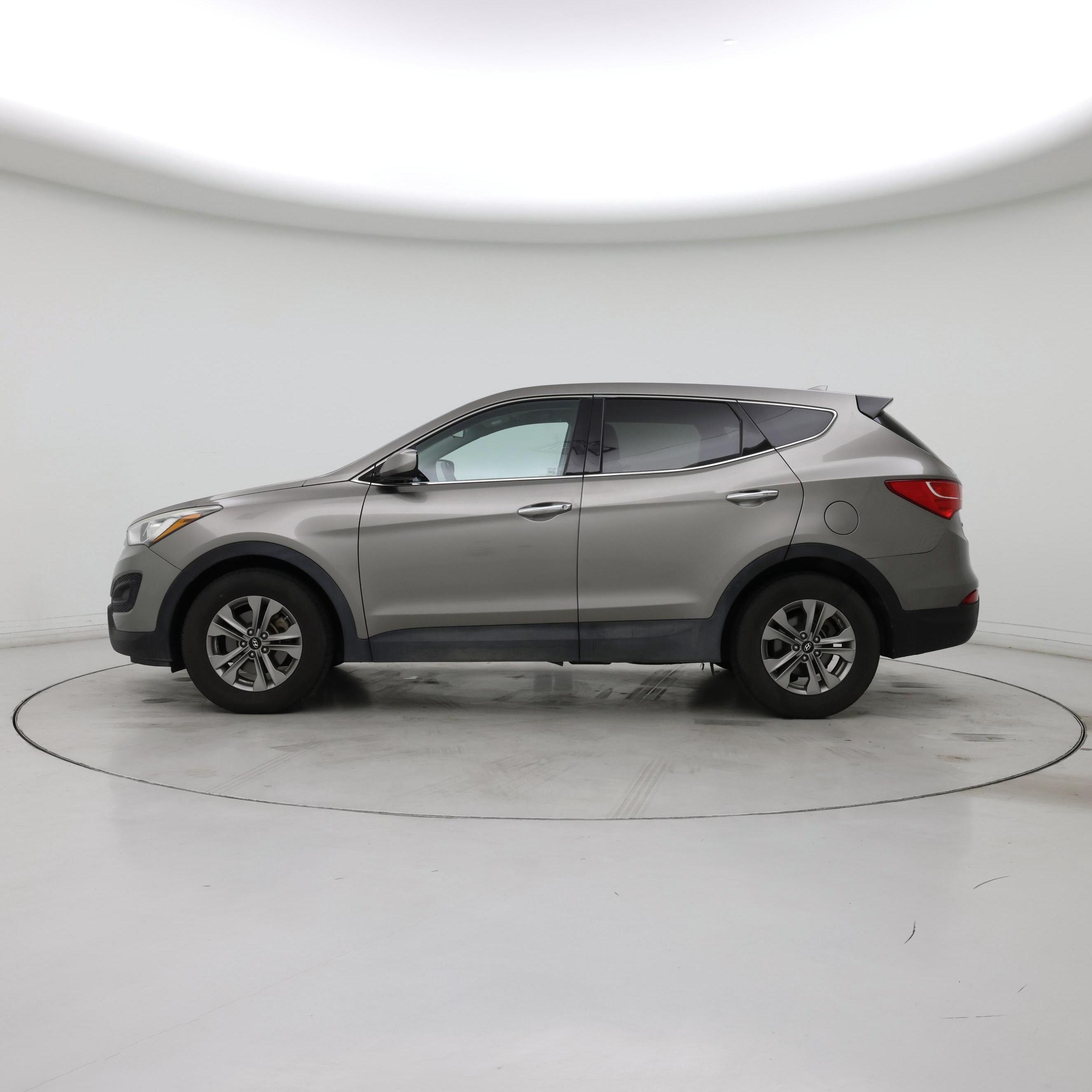 Thumbnail: 2016 Hyundai Santa Fe - 3
