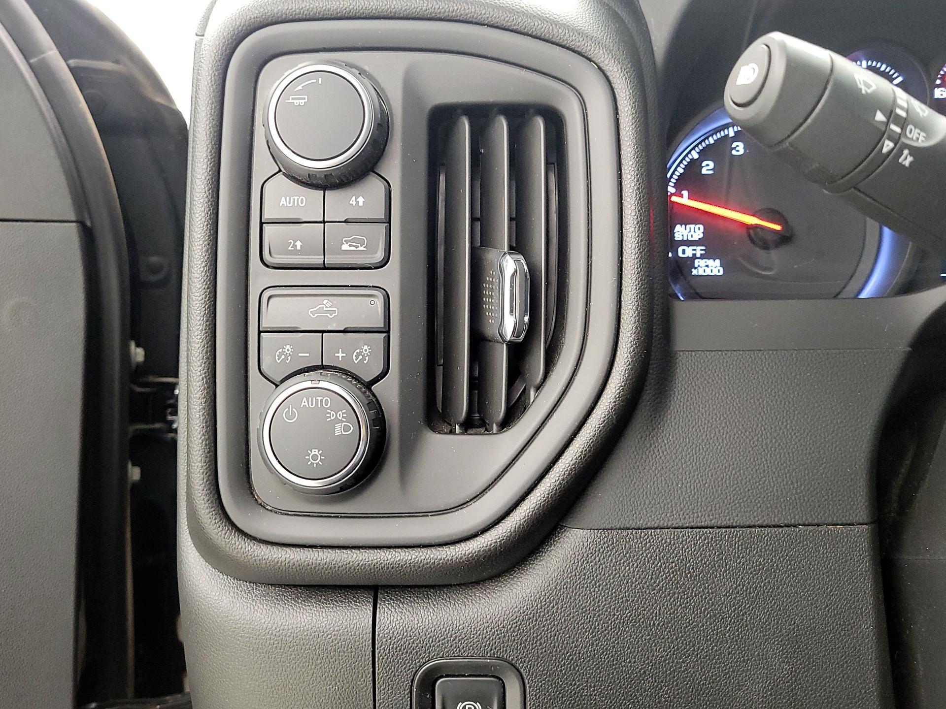 Thumbnail: 2022 Chevrolet Silverado 1500 - 13