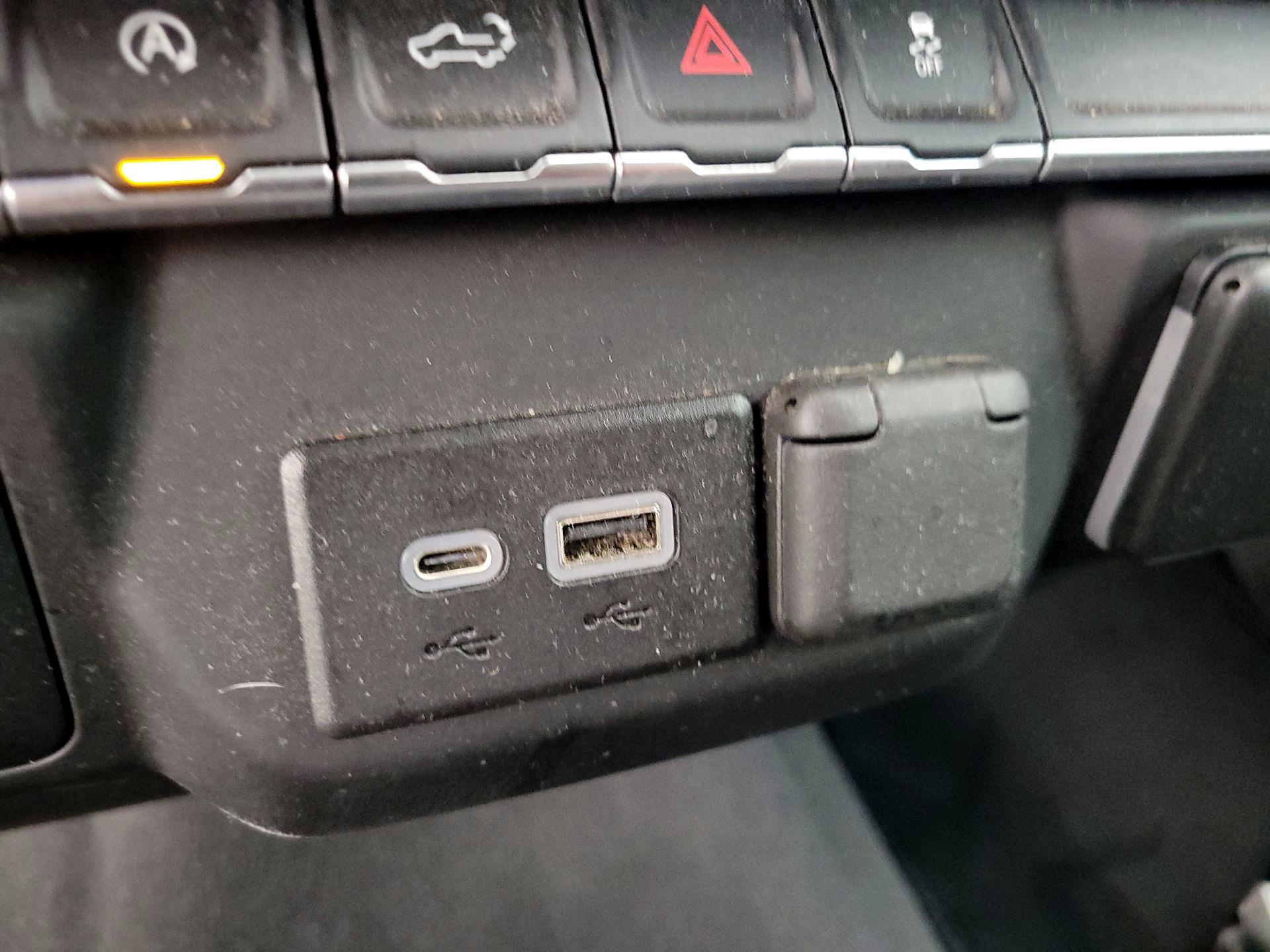 Thumbnail: 2022 Chevrolet Silverado 1500 - 18