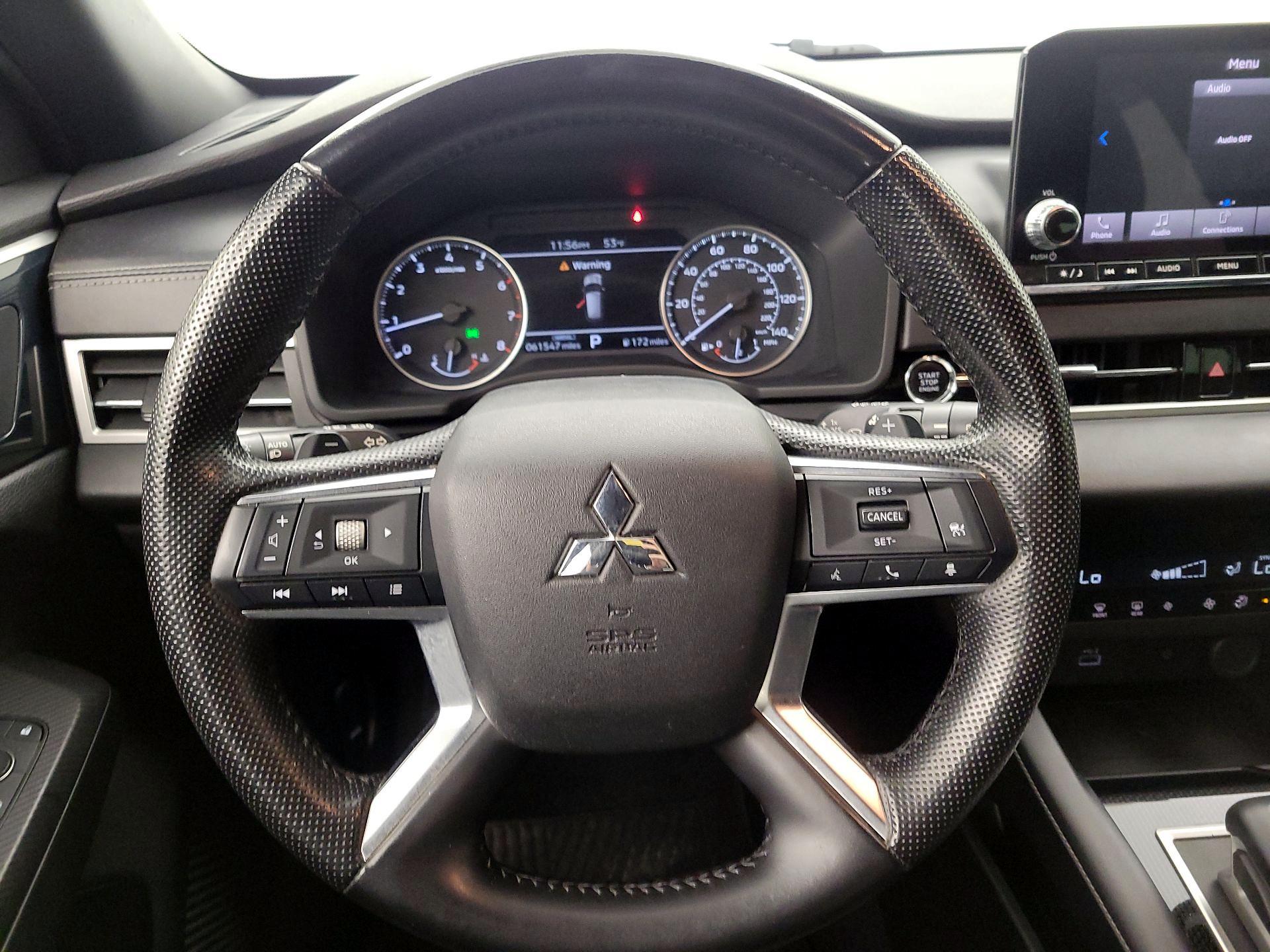 Thumbnail: 2022 Mitsubishi Outlander - 10