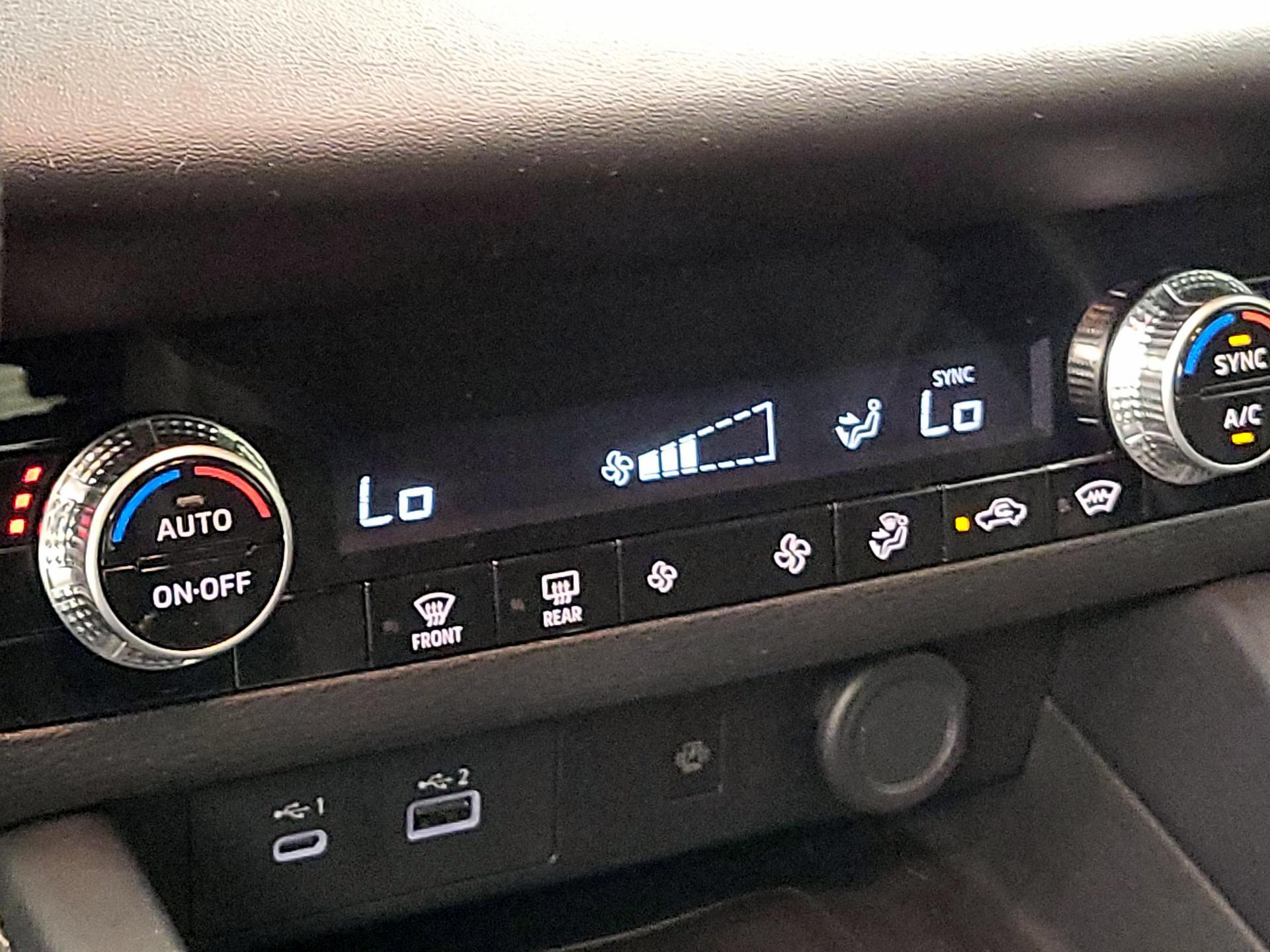 Thumbnail: 2022 Mitsubishi Outlander - 16