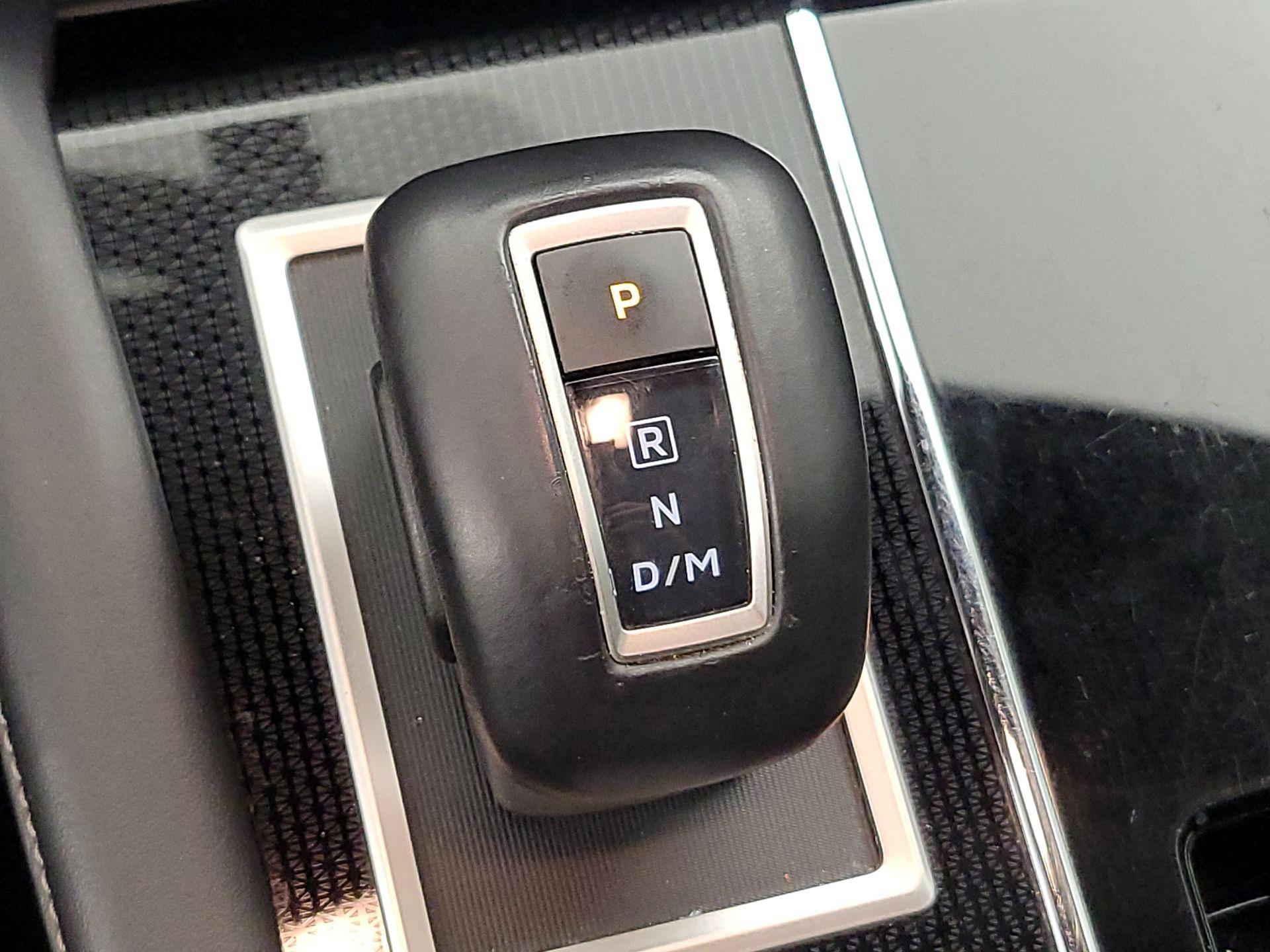 Thumbnail: 2022 Mitsubishi Outlander - 17