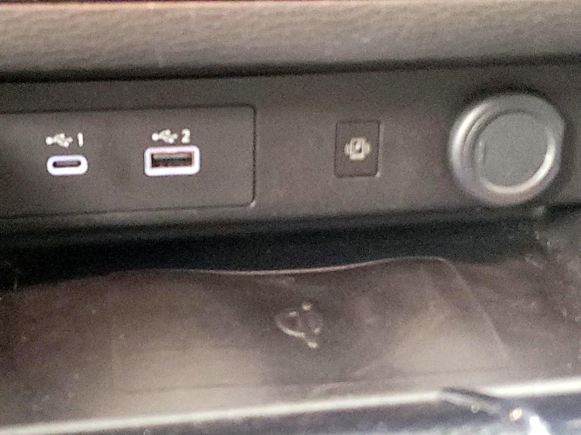 Thumbnail: 2022 Mitsubishi Outlander - 18