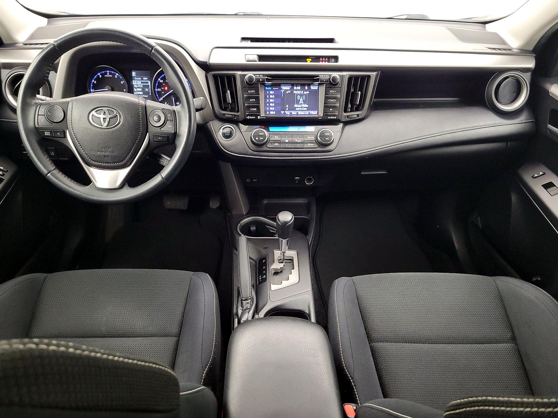 Thumbnail: 2017 Toyota RAV4 - 9