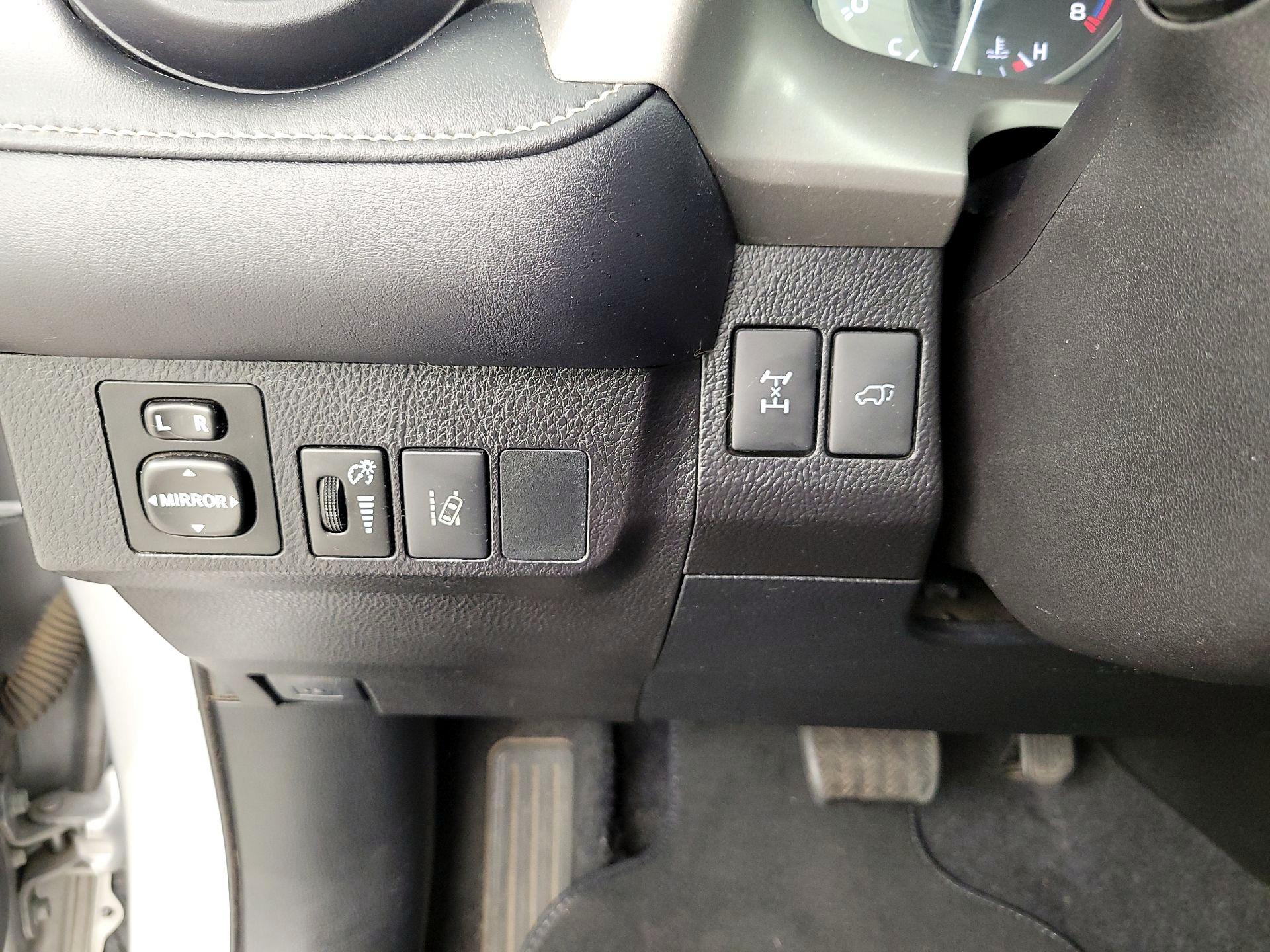 Thumbnail: 2017 Toyota RAV4 - 13