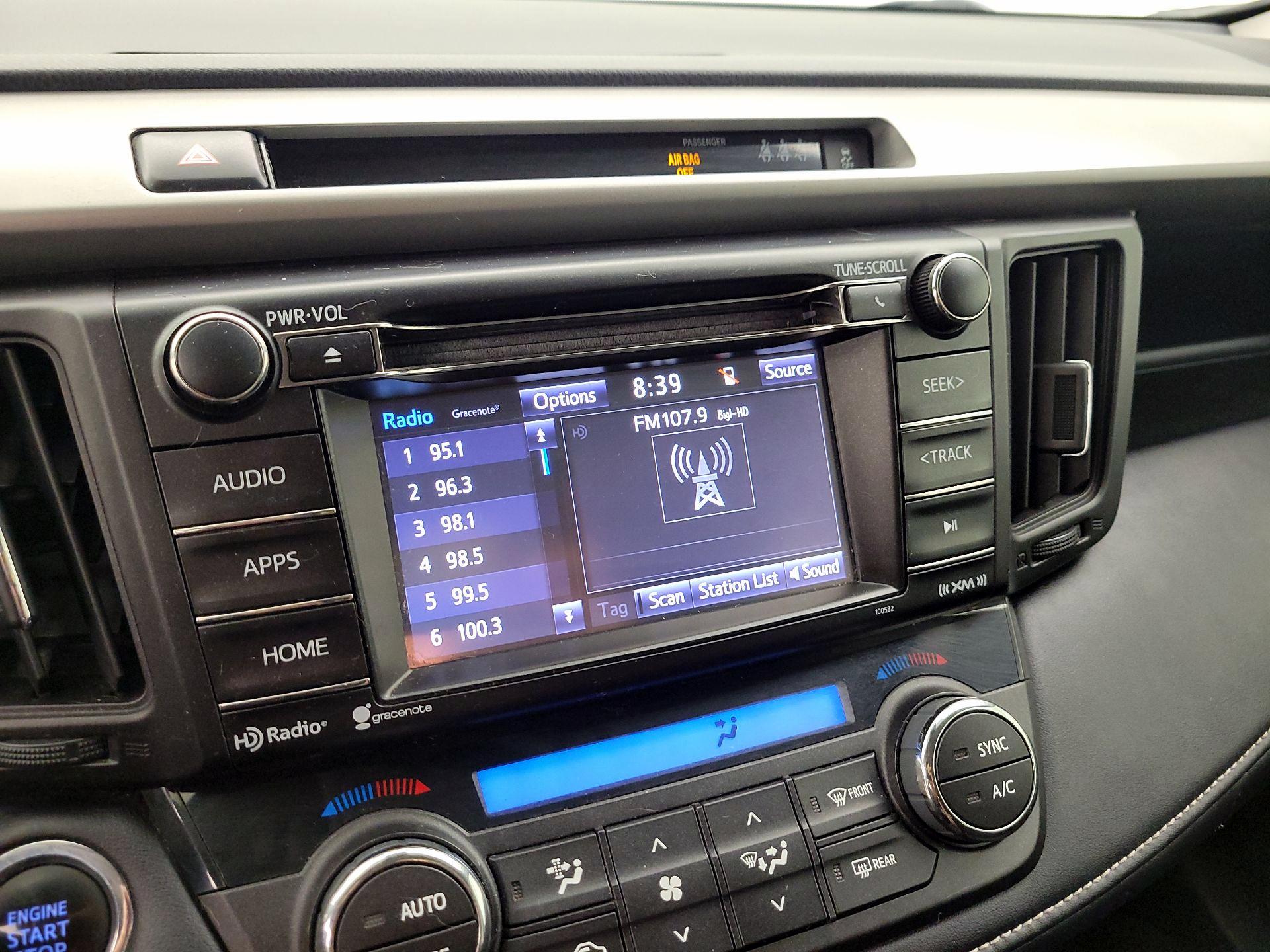 Thumbnail: 2017 Toyota RAV4 - 15