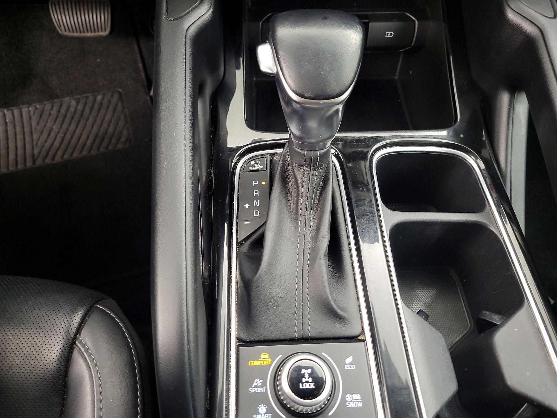 Thumbnail: 2020 Kia Telluride - 17