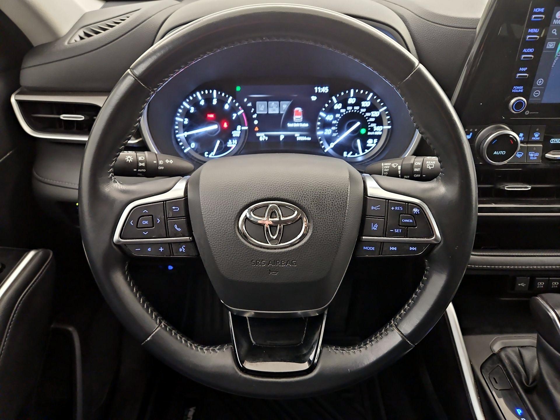 Thumbnail: 2021 Toyota Highlander - 10