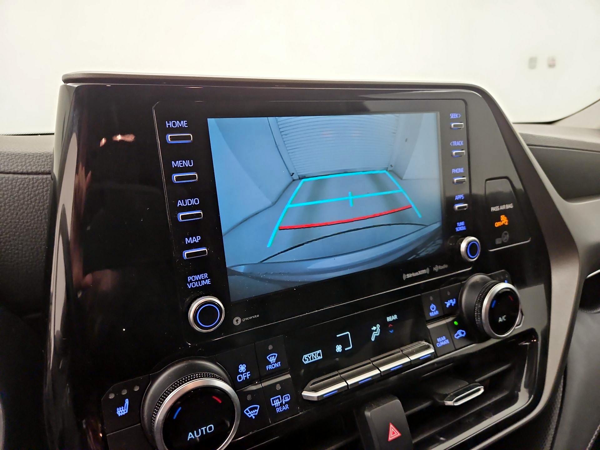 Thumbnail: 2021 Toyota Highlander - 15