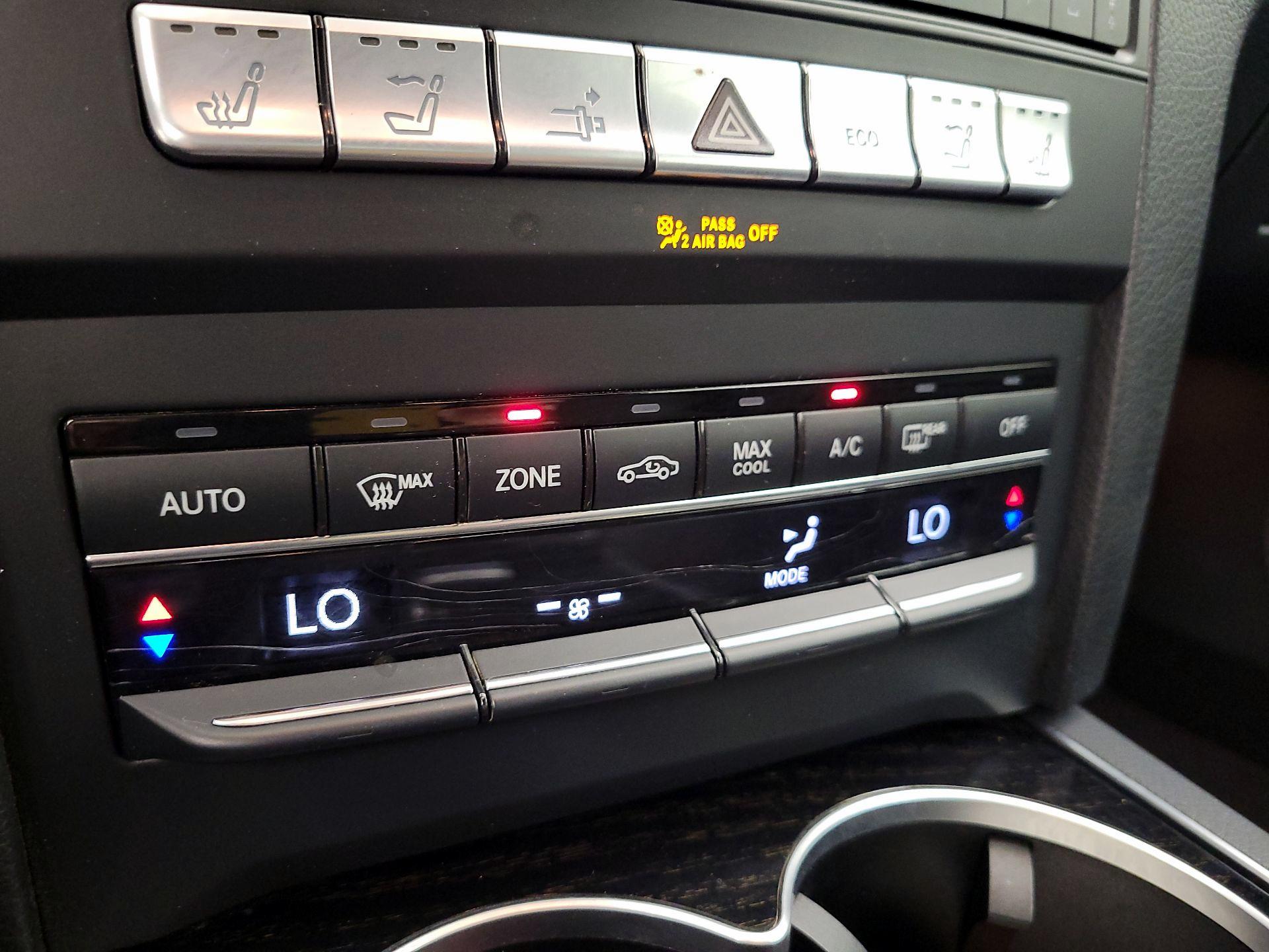 Thumbnail: 2016 Mercedes-Benz E-Class - 16