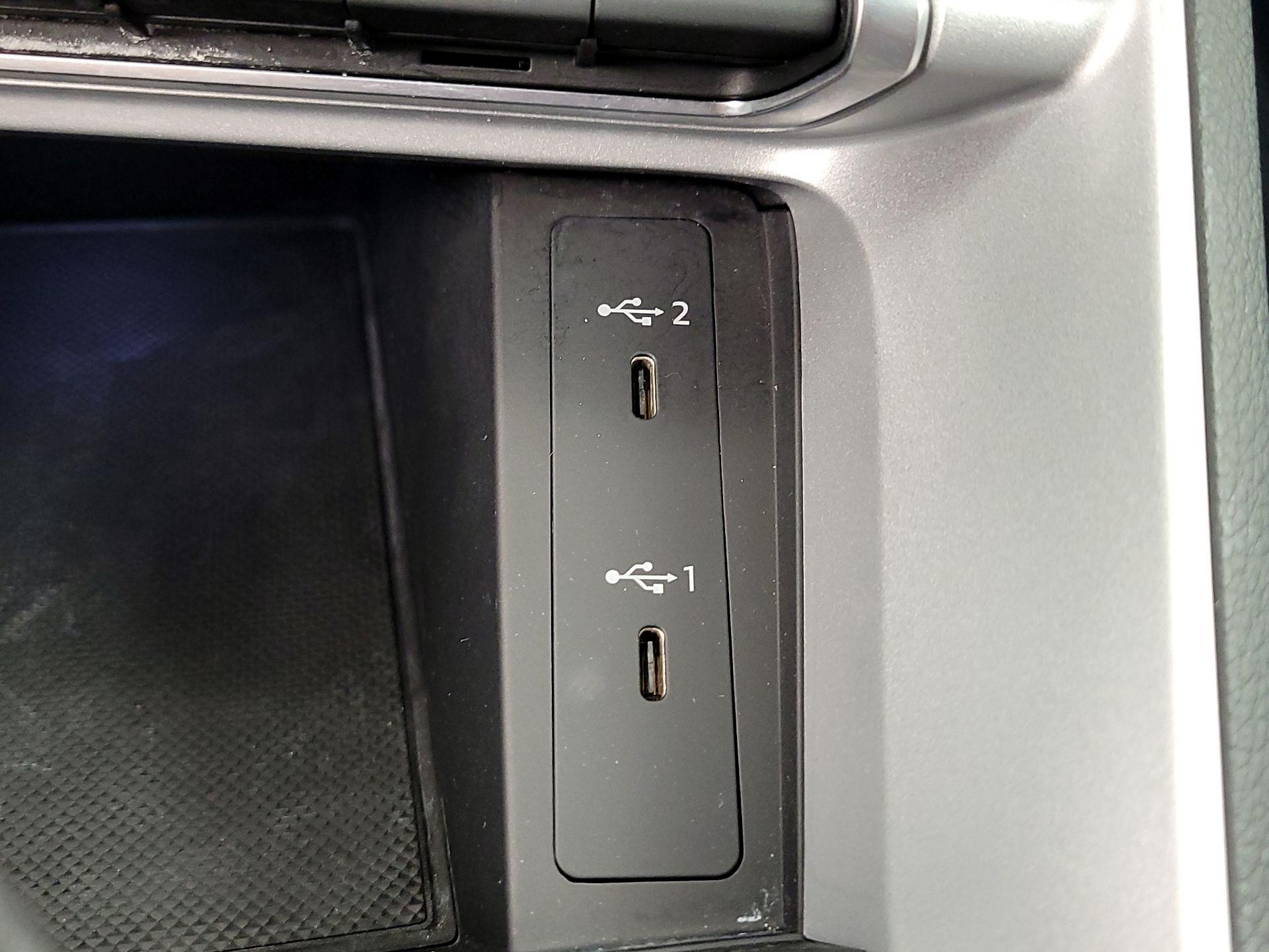 Thumbnail: 2023 Audi Q3 - 18