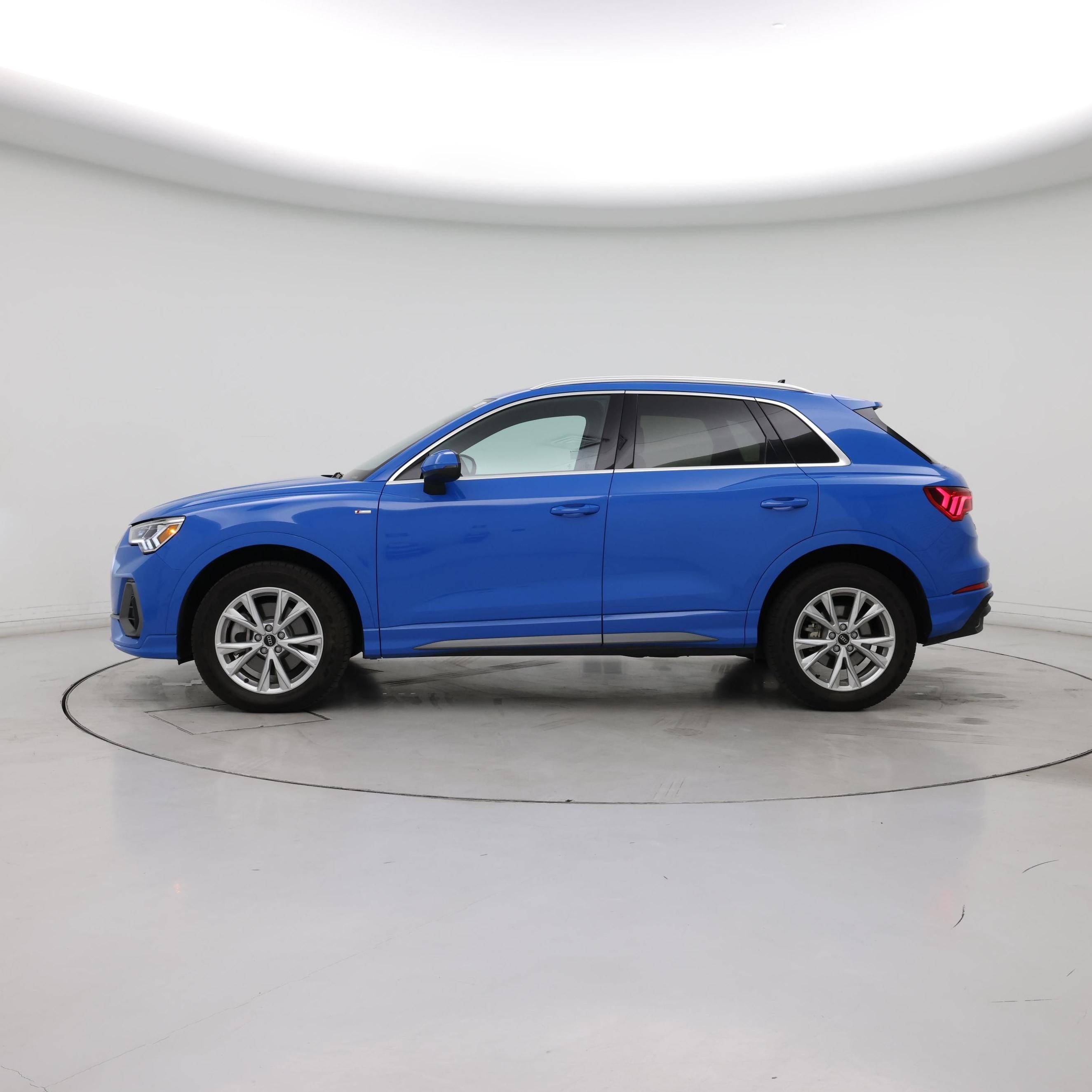 Thumbnail: 2023 Audi Q3 - 3