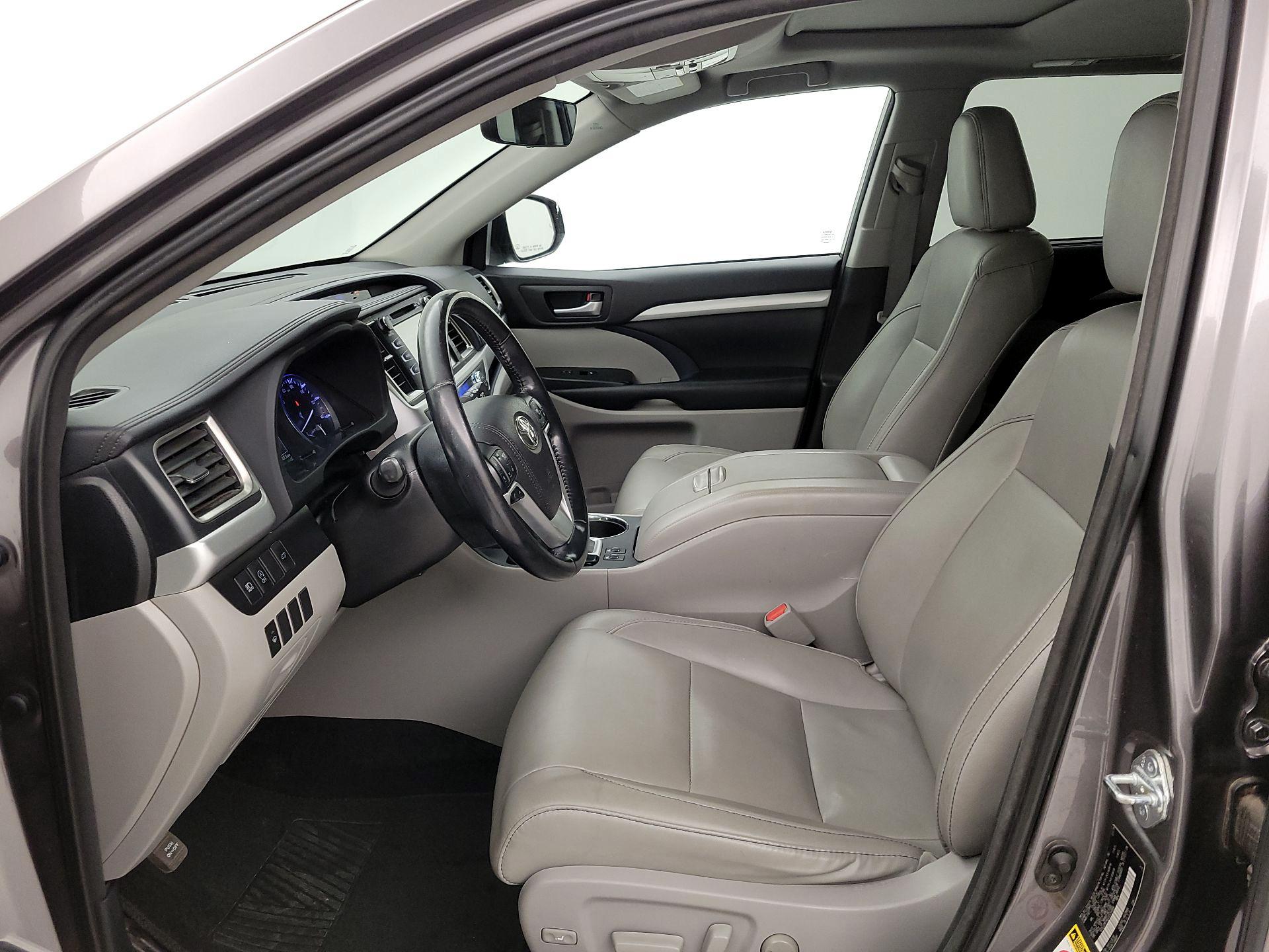 Thumbnail: 2018 Toyota Highlander - 11