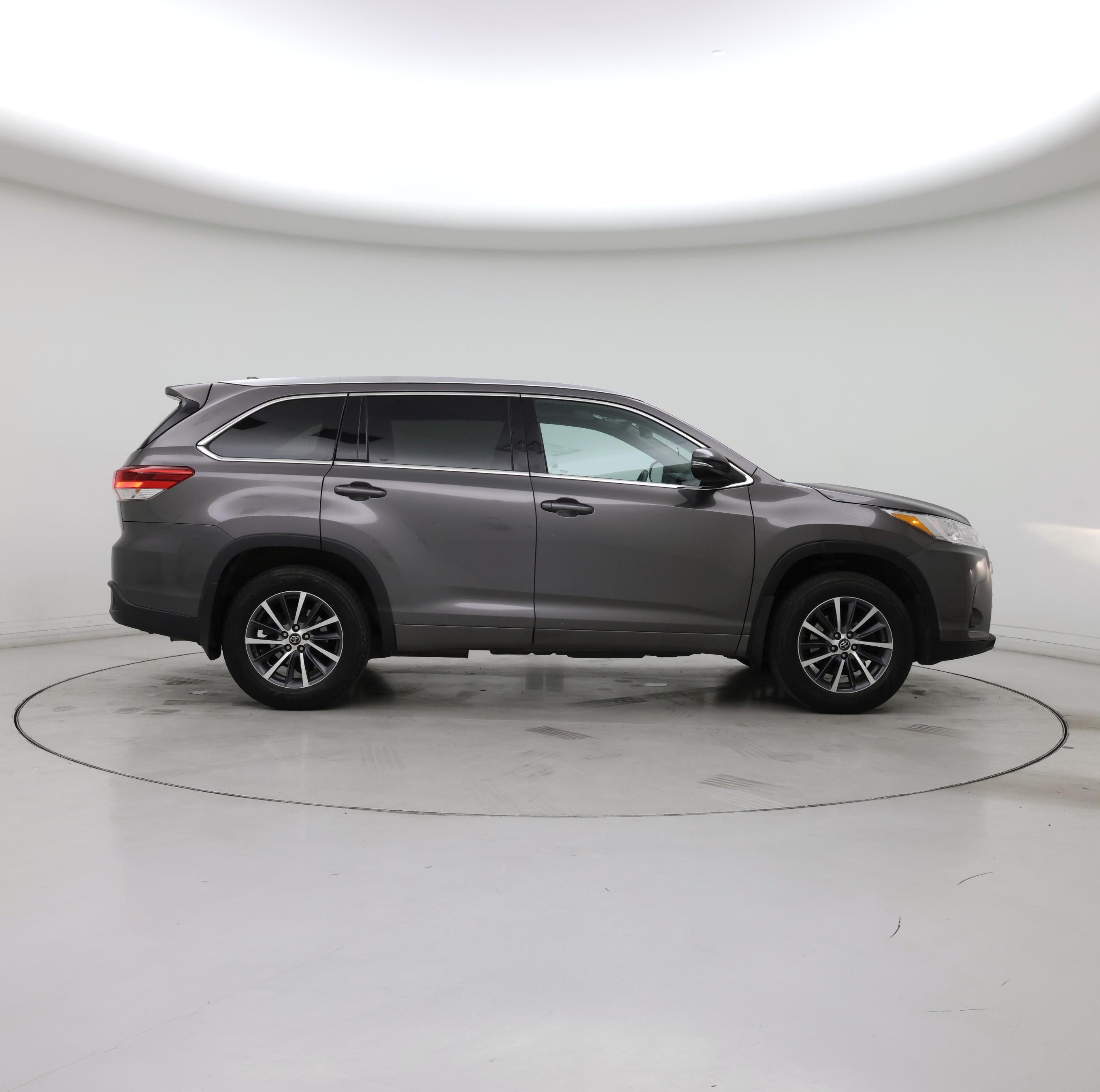 Thumbnail: 2018 Toyota Highlander - 7