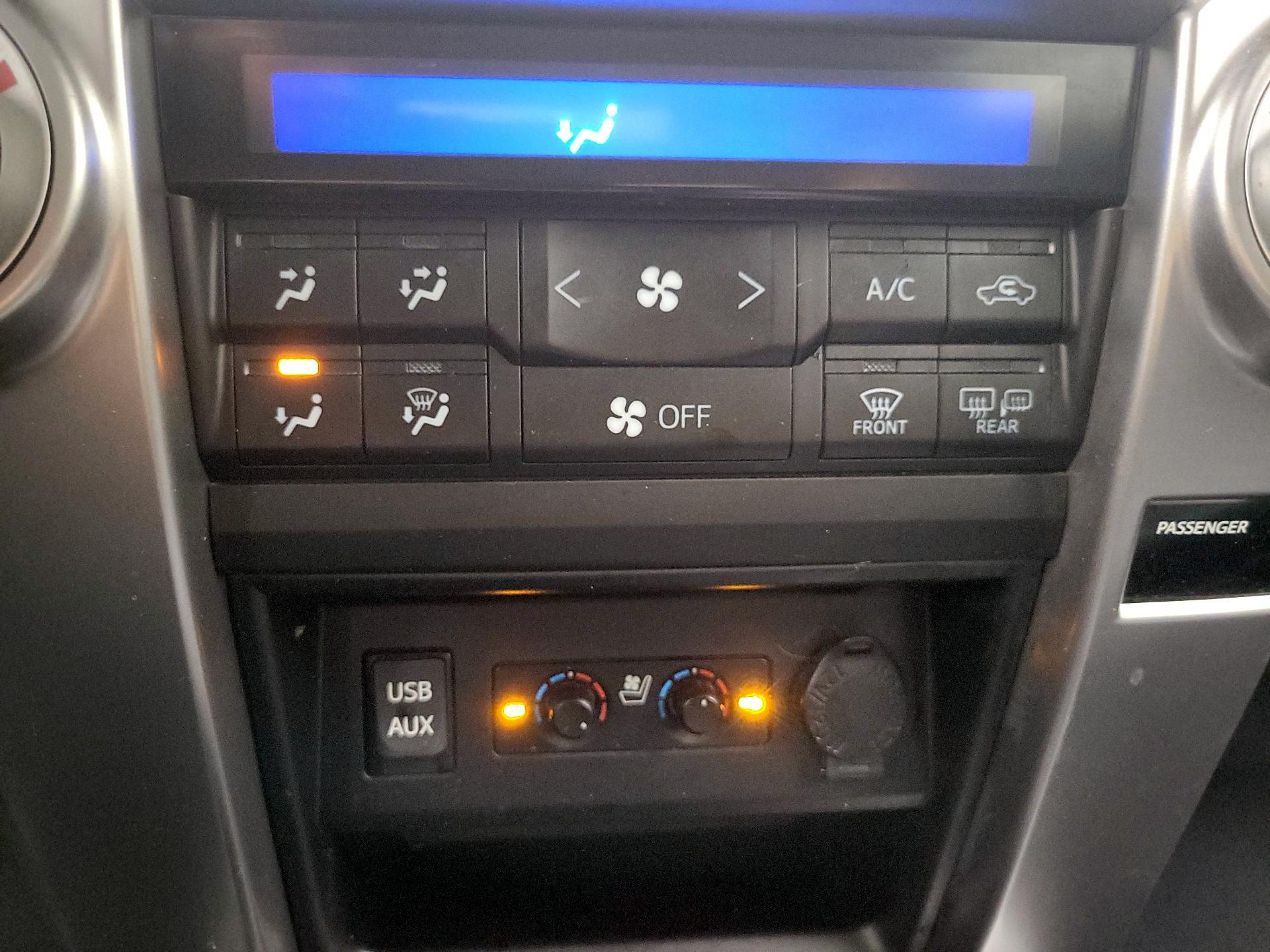 Thumbnail: 2019 Toyota 4Runner - 16