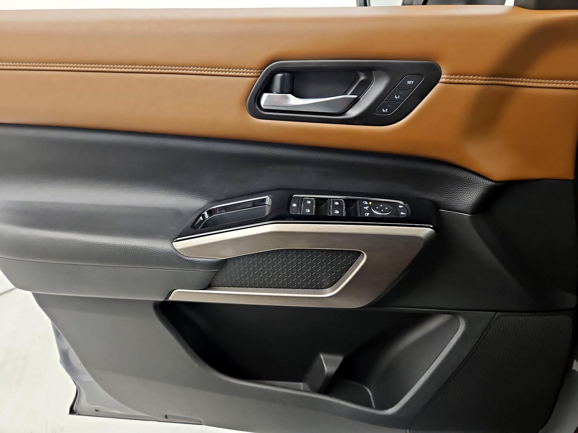 Thumbnail: 2023 Nissan Pathfinder - 12