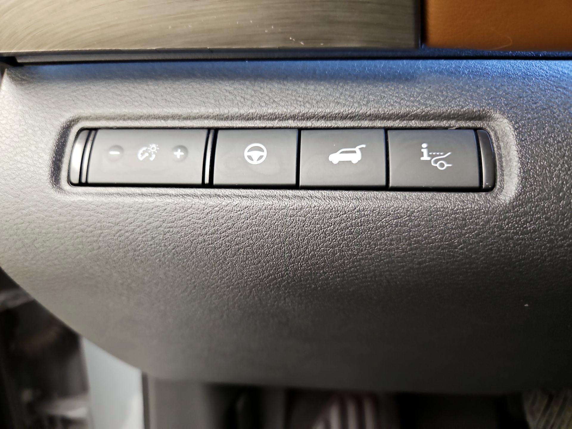 Thumbnail: 2023 Nissan Pathfinder - 13