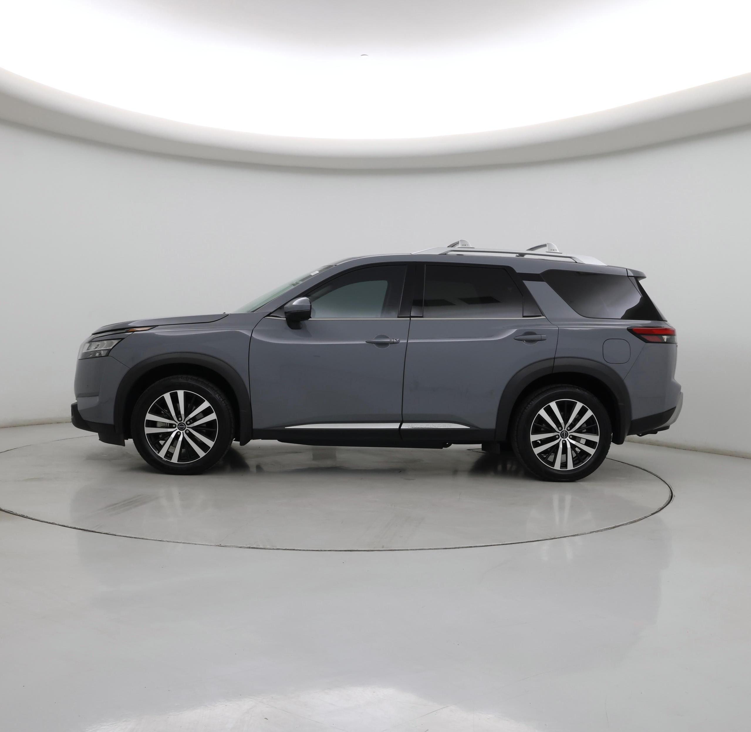 Thumbnail: 2023 Nissan Pathfinder - 3