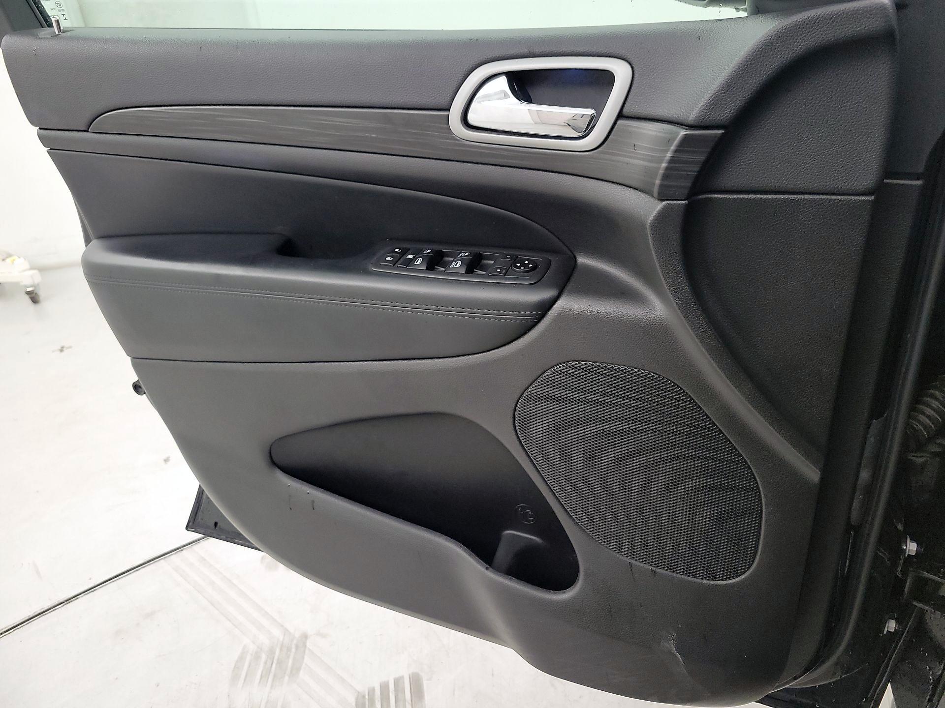 Thumbnail: 2021 Jeep Grand Cherokee - 12