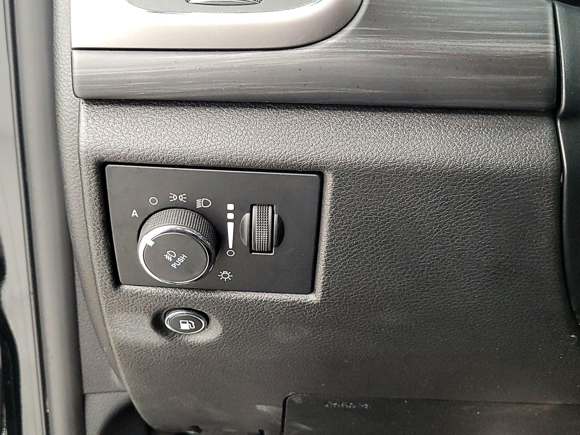 Thumbnail: 2021 Jeep Grand Cherokee - 13