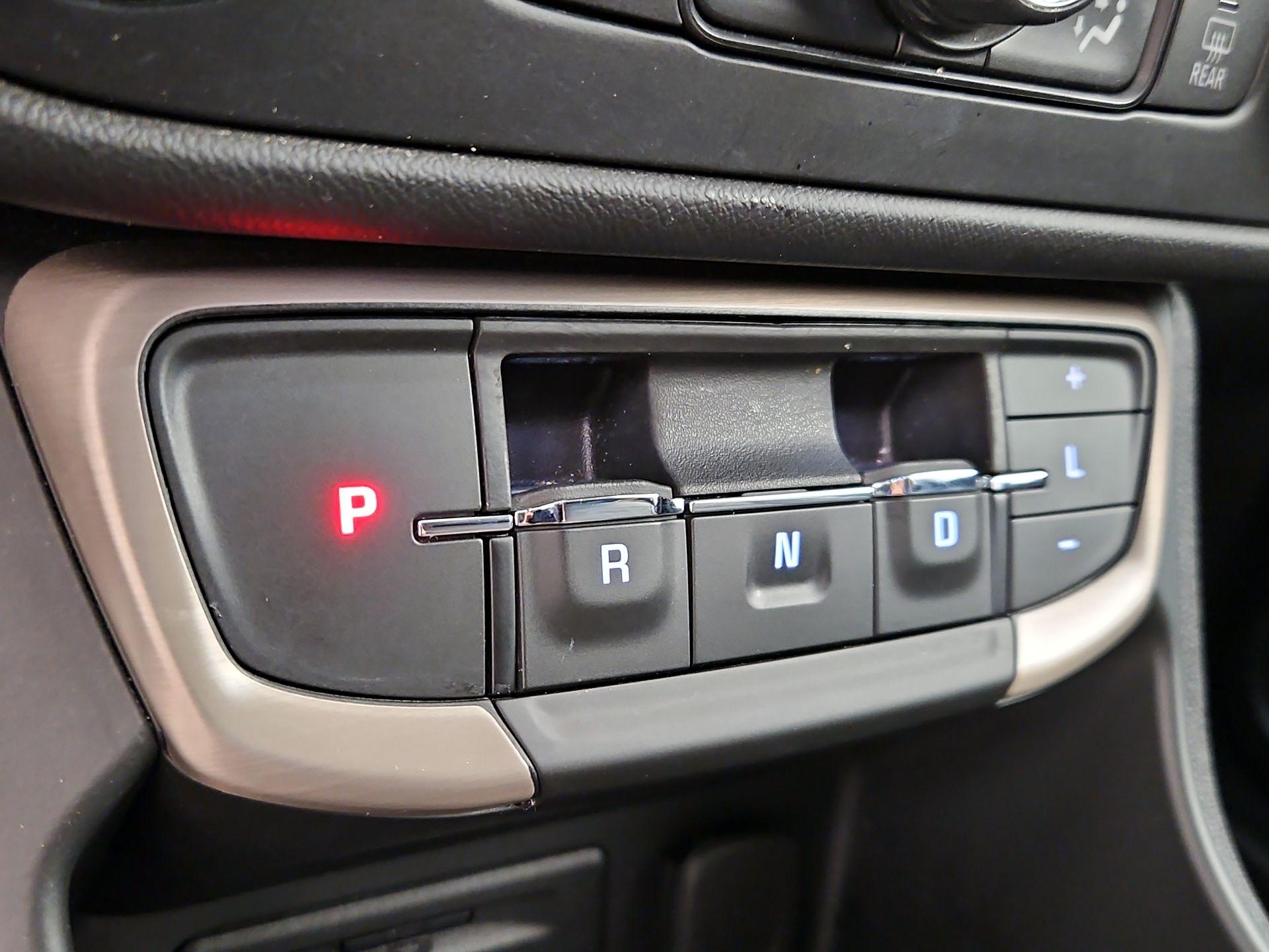 Thumbnail: 2023 GMC Terrain - 17