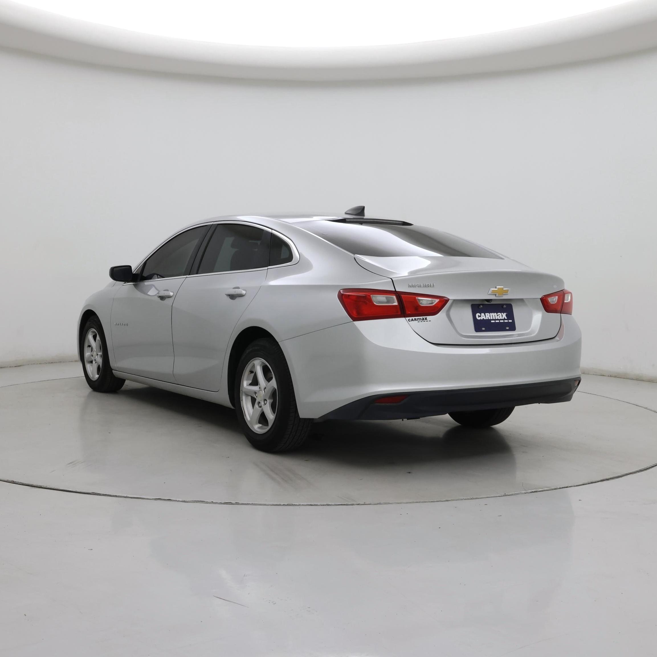 Thumbnail: 2018 Chevrolet Malibu - 2
