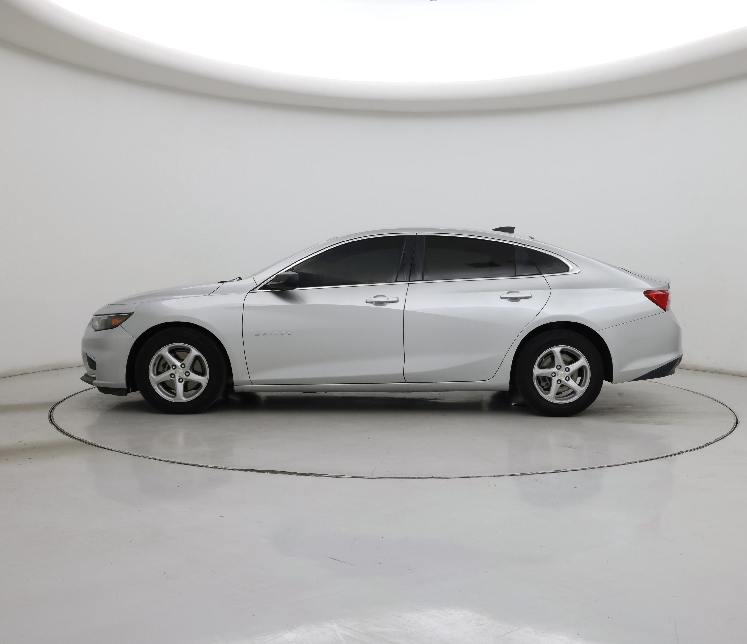 Thumbnail: 2018 Chevrolet Malibu - 3