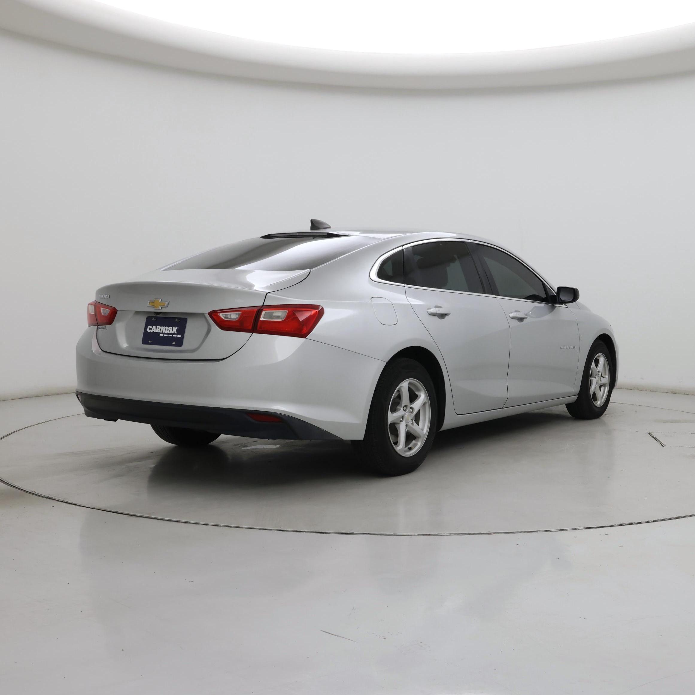 Thumbnail: 2018 Chevrolet Malibu - 8