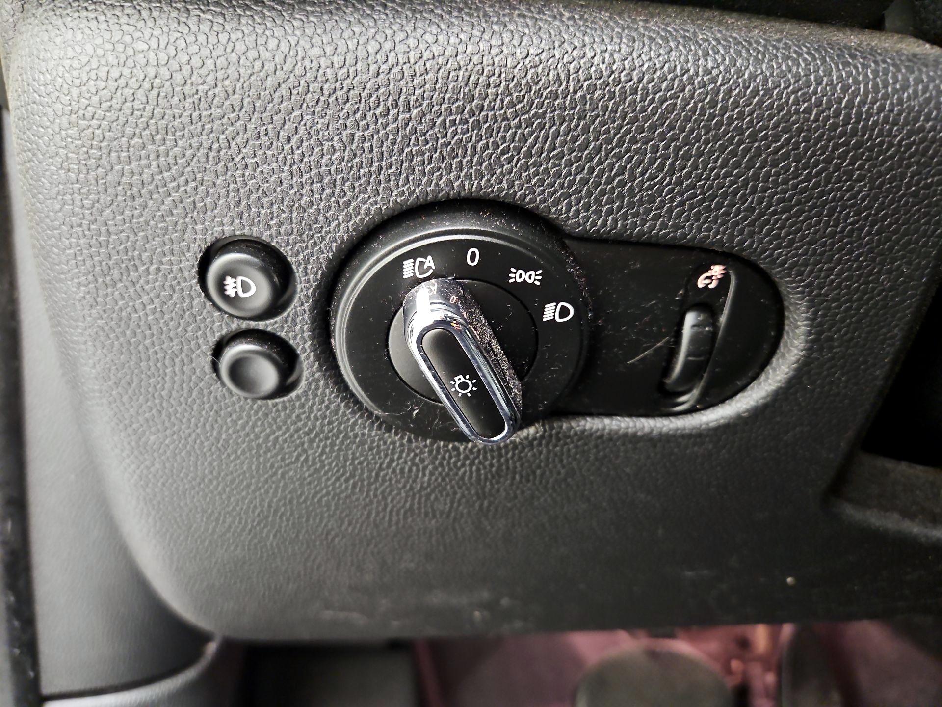 Thumbnail: 2019 MINI Cooper Hardtop - 13