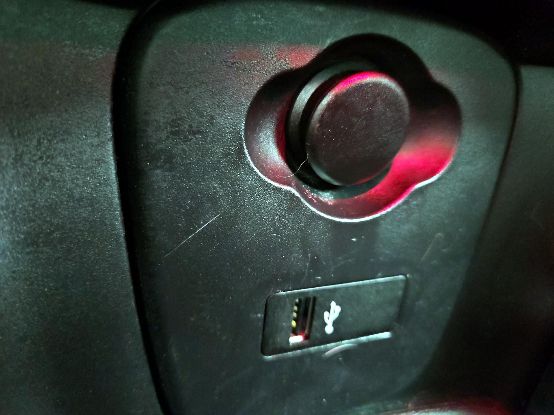 Thumbnail: 2019 MINI Cooper Hardtop - 18